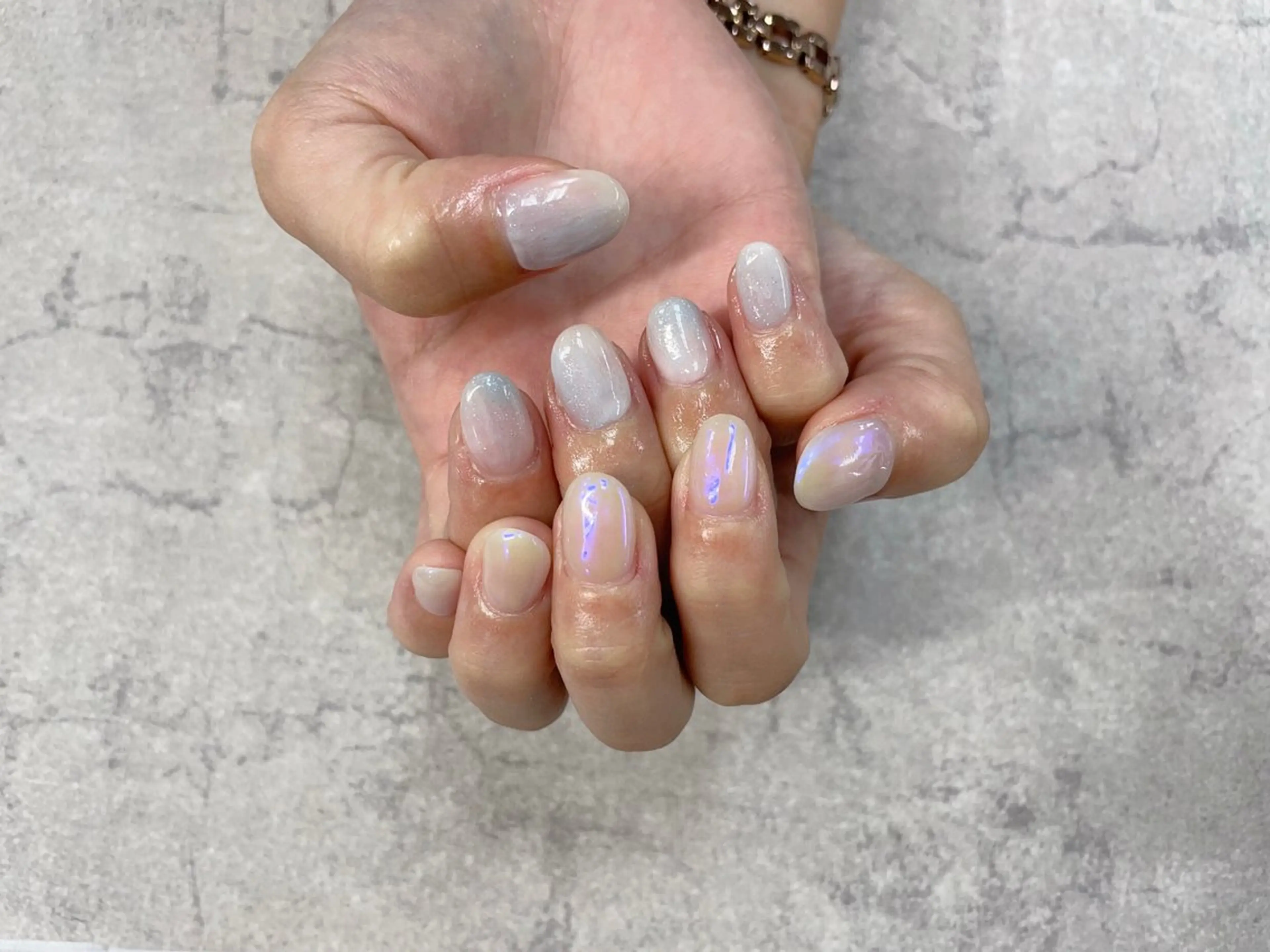 ネイル オーロラネイル ブルー ニュアンスネイル foglia❁﻿. ⌇﻿imamuraのネイルデザイン