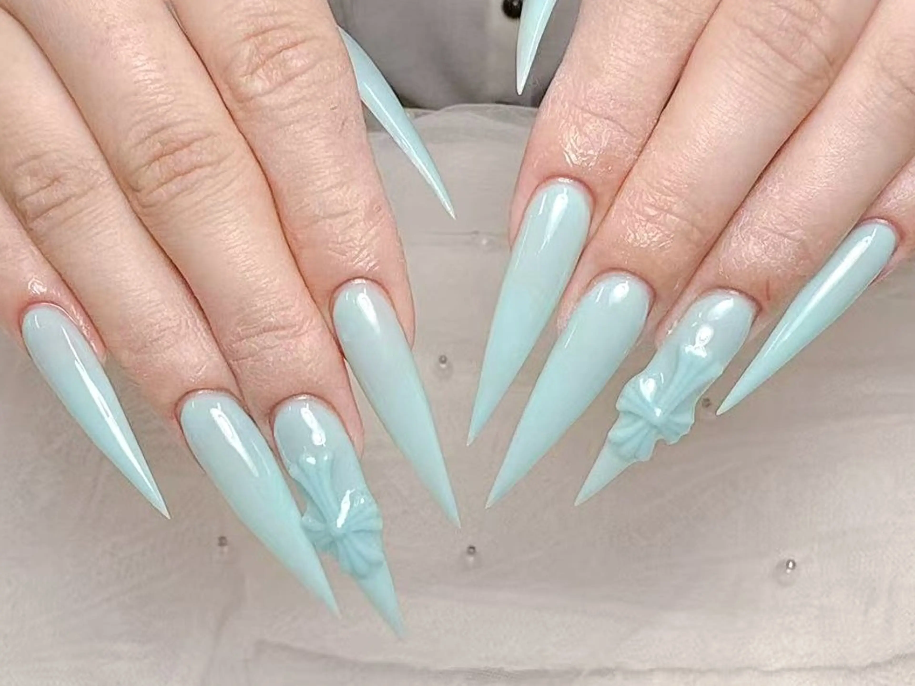 ネイル ジェルネイル 韓国ネイル マグネットネイル 持ち込み ワンカラーネイル ハンドネイル ハンドケア R1🎀Nail💕 池袋東口店のネイルデザイン