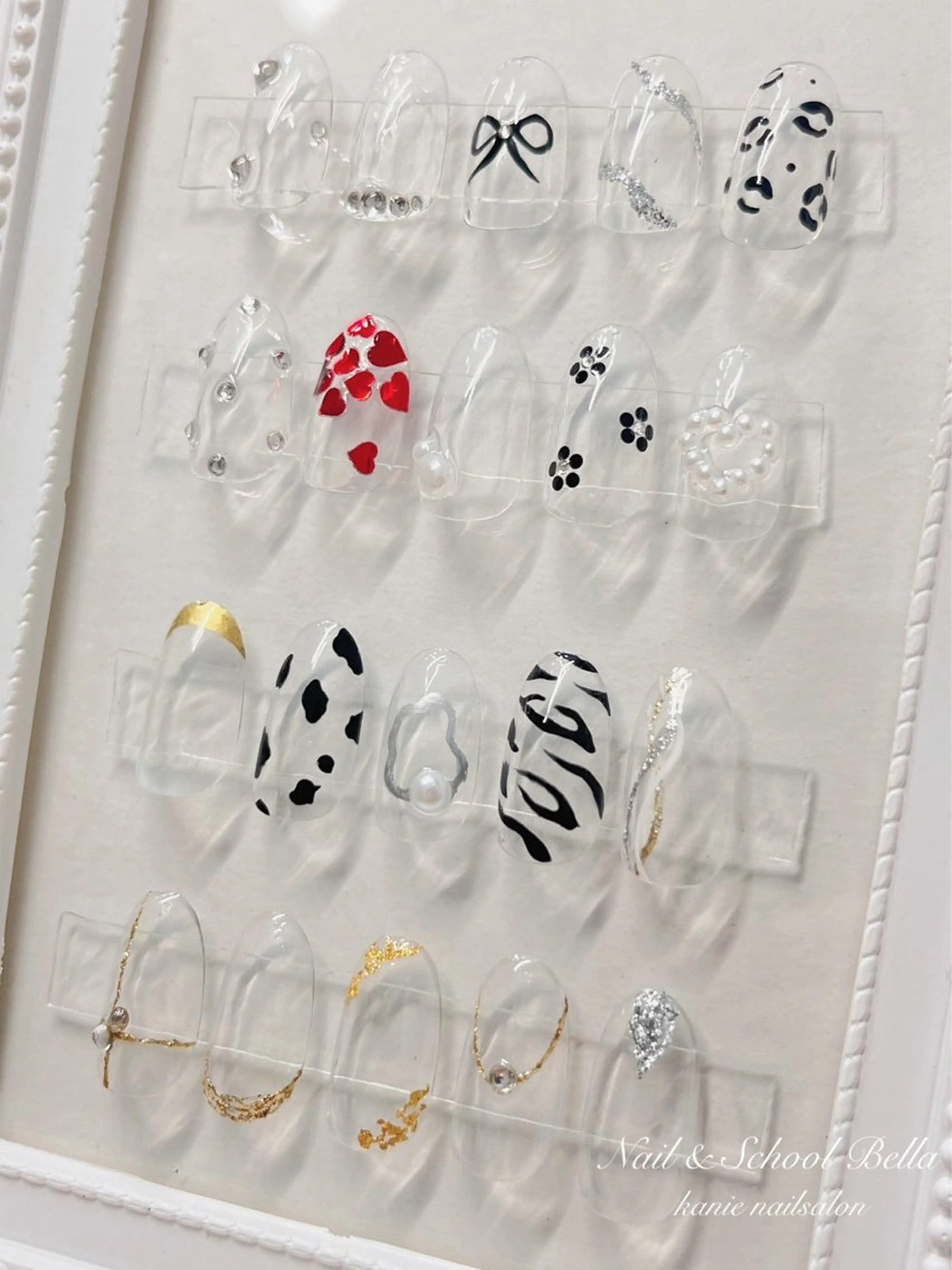 ジェルネイルワンカラー＋アート2本　　　　　　　　　　　(オフ無し)の写真