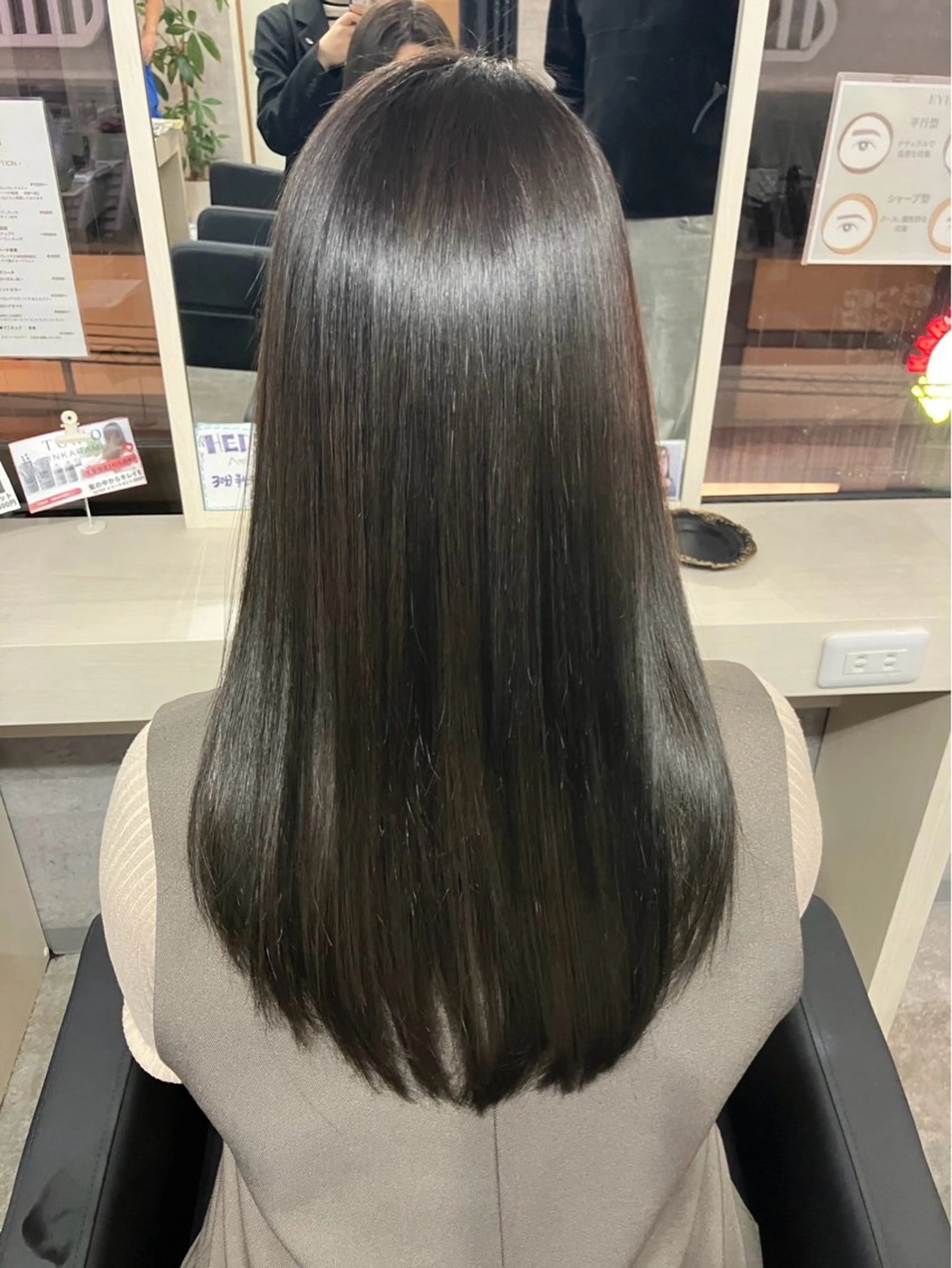 ミディアム 竹田 有沙のヘアスタイル