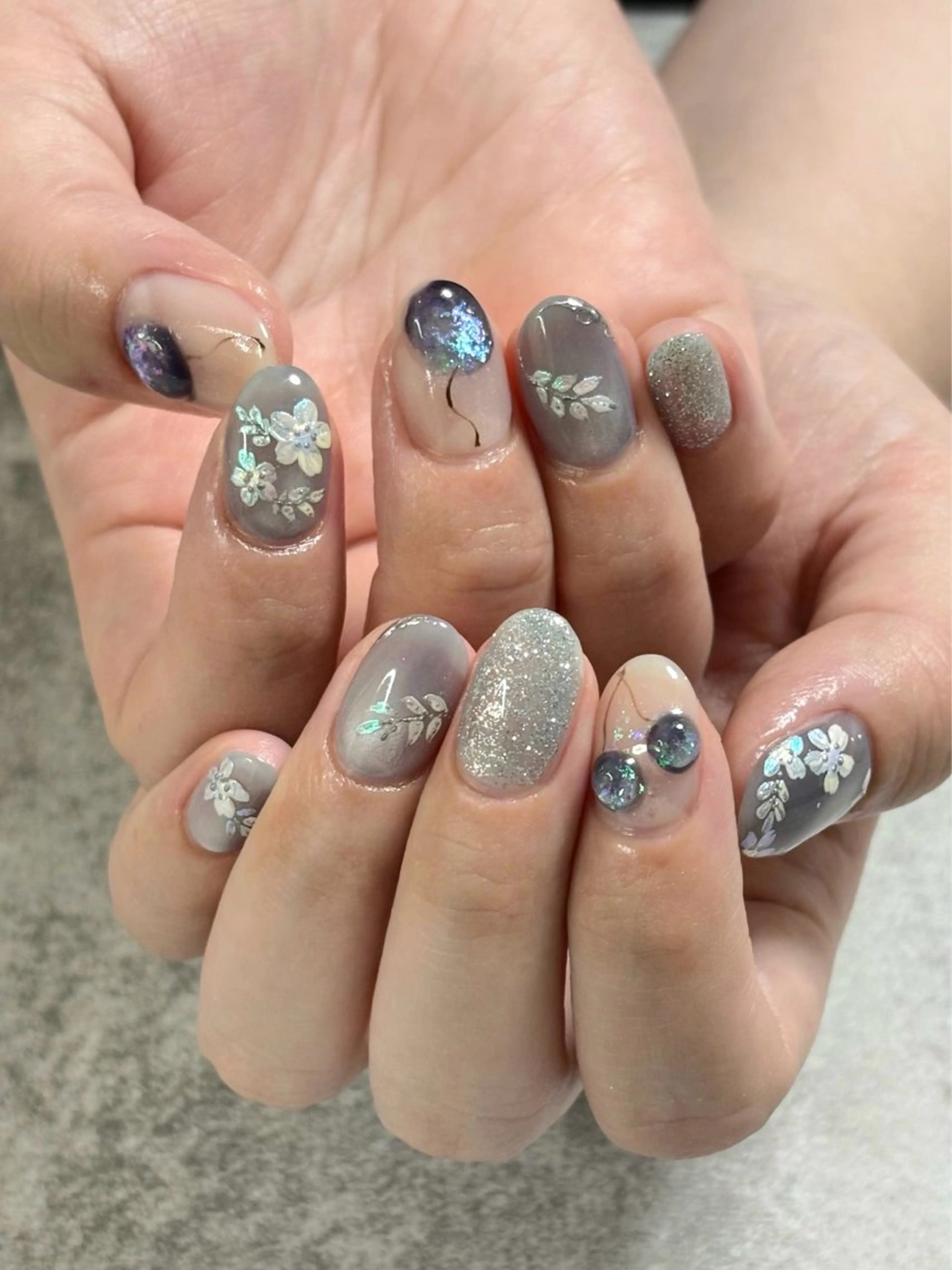 ネイル ハンドネイル FIORITURA Maikoのネイルデザイン