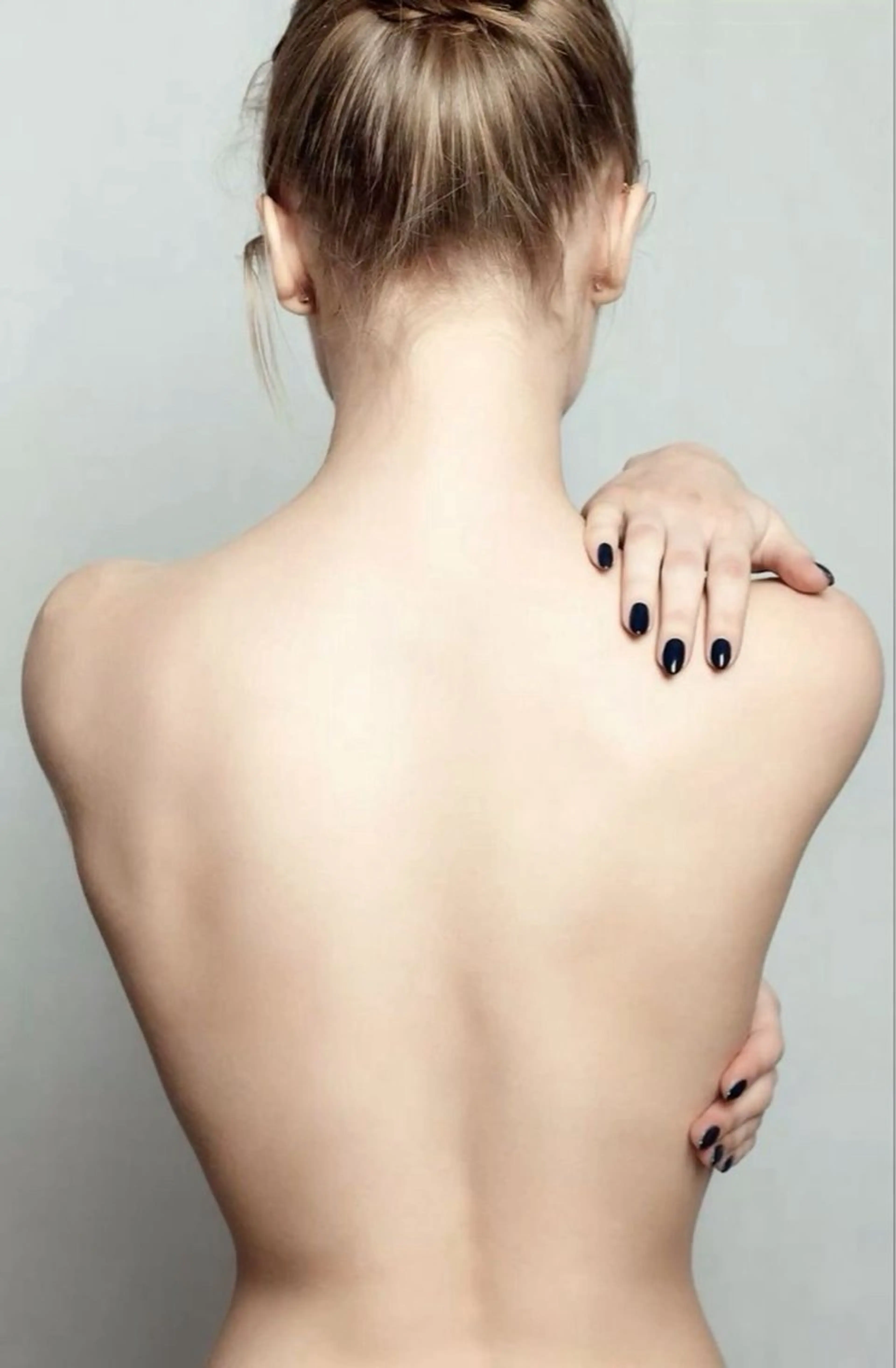 【レディース うなじ➕背中全面脱毛】の写真