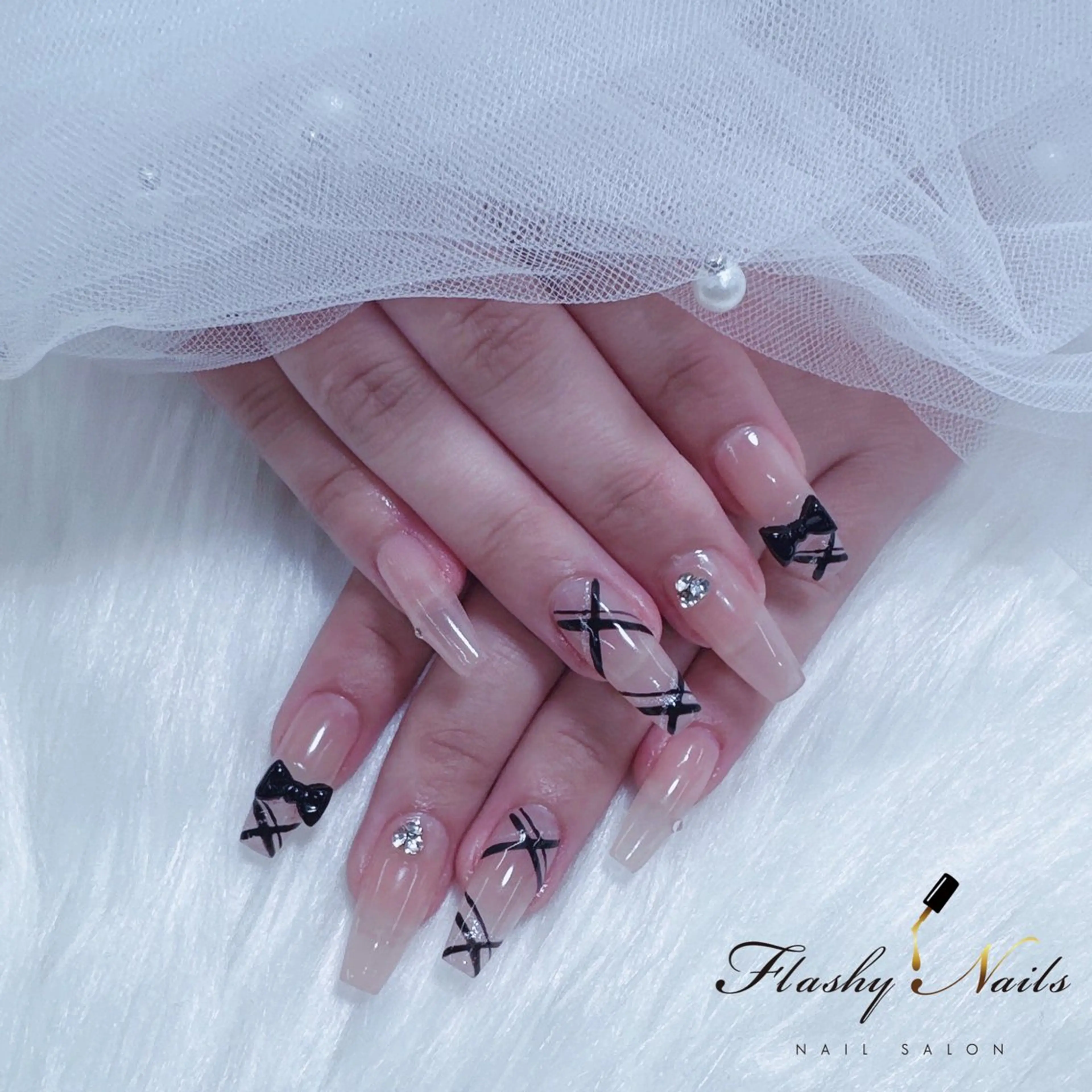 ネイル アートネイル 長さ出し 持ち込み Flashy Nailsのネイルデザイン