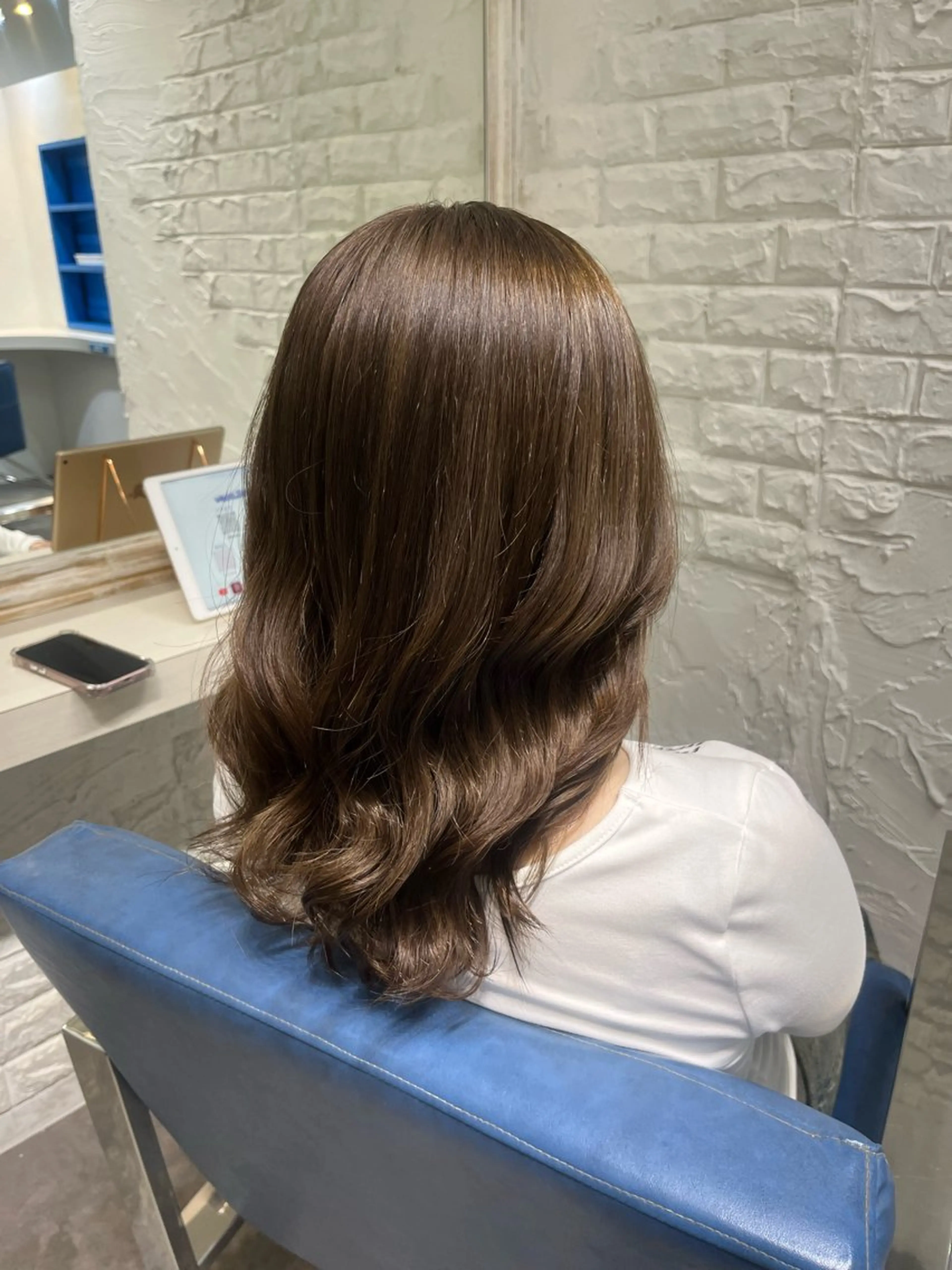 ミディアム カラー ヘアカラー uros.所属・🩵aiko / モデル募集中️🩵のヘアスタイル