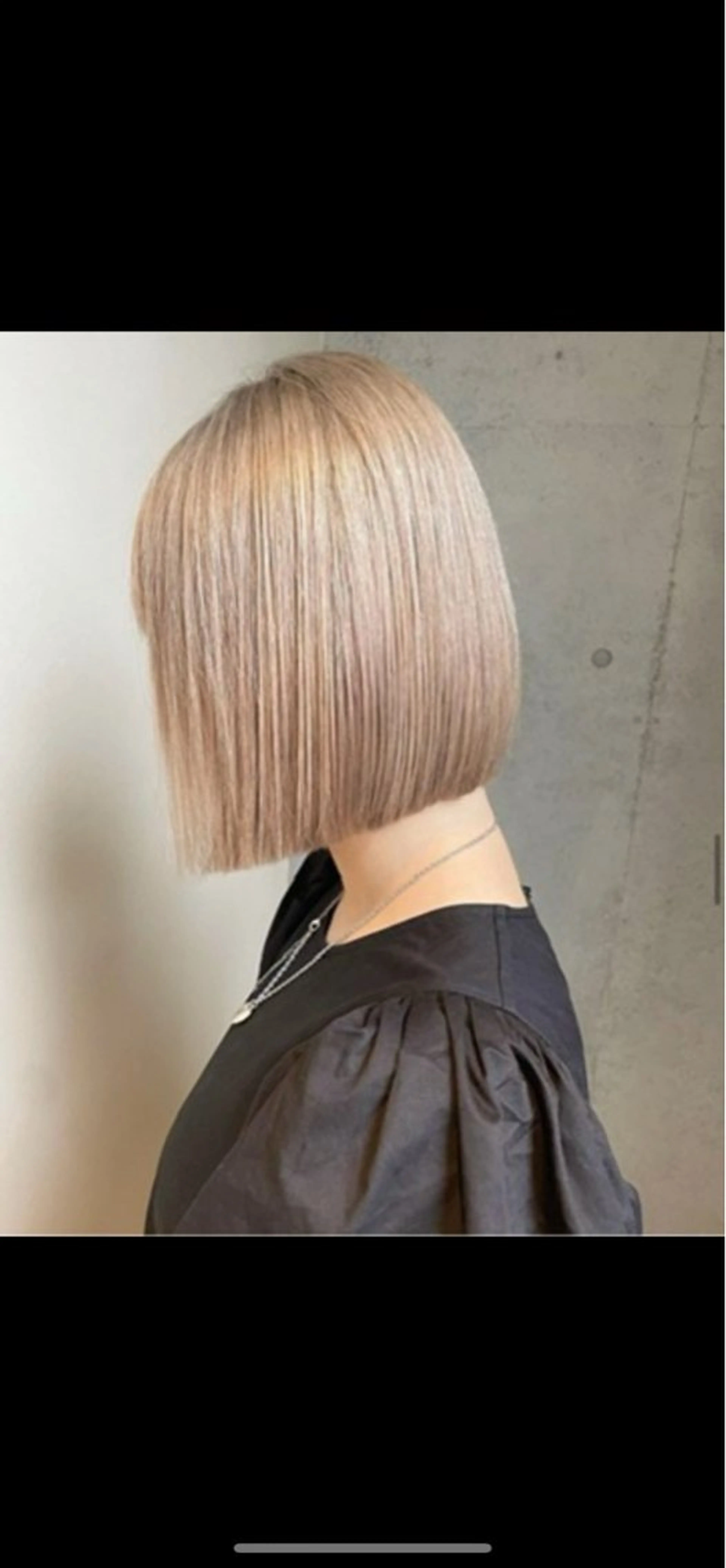 ショート カラー ベージュカラー ブリーチ ヘアカラー トリートメント ひかり HAZELのヘアスタイル