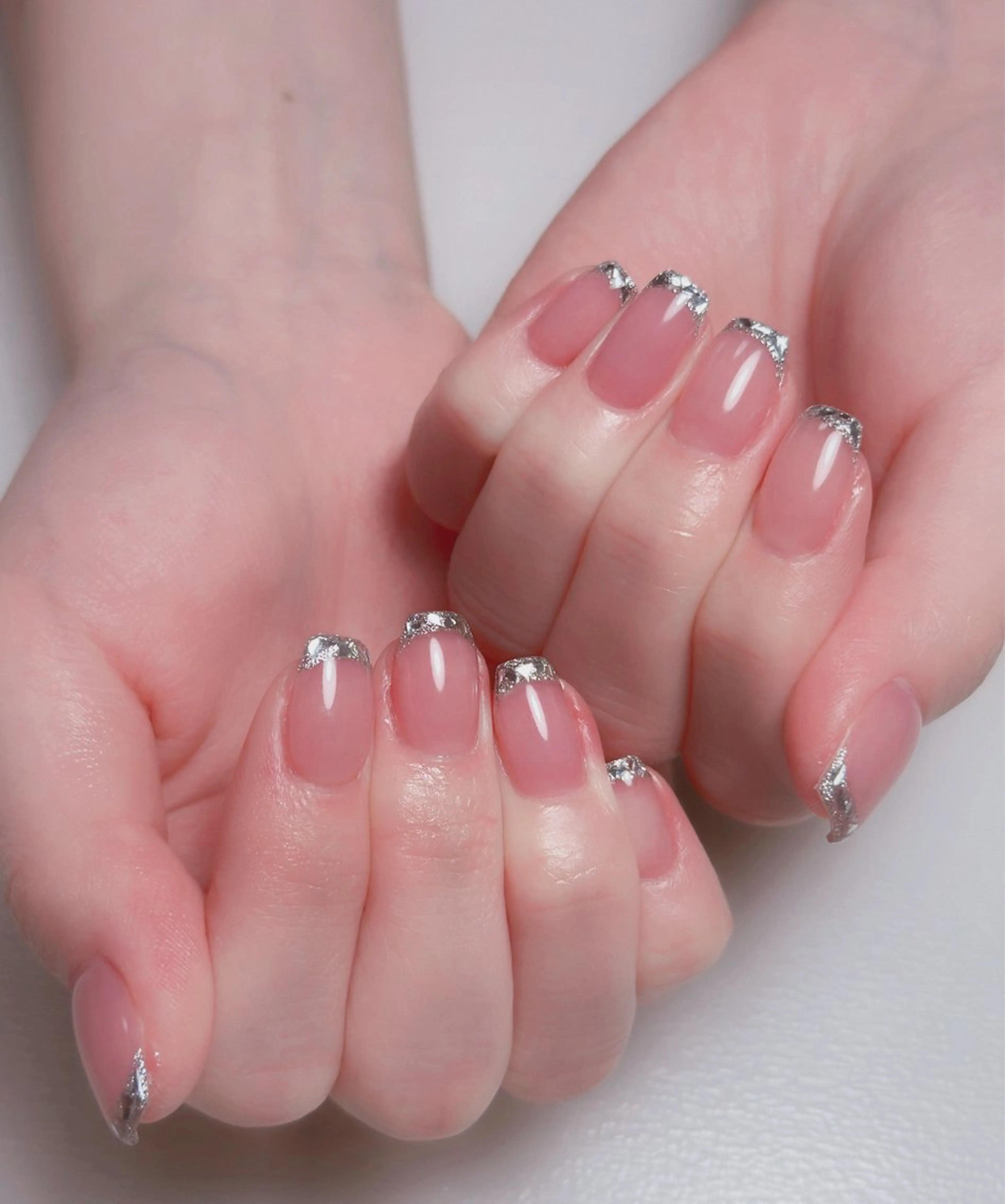 ネイル オーロラネイル 長さ出し フットネイル ラメ(グリッター) ラメグラデーション ハンドネイル 👍thumbs up nail👍のネイルデザイン