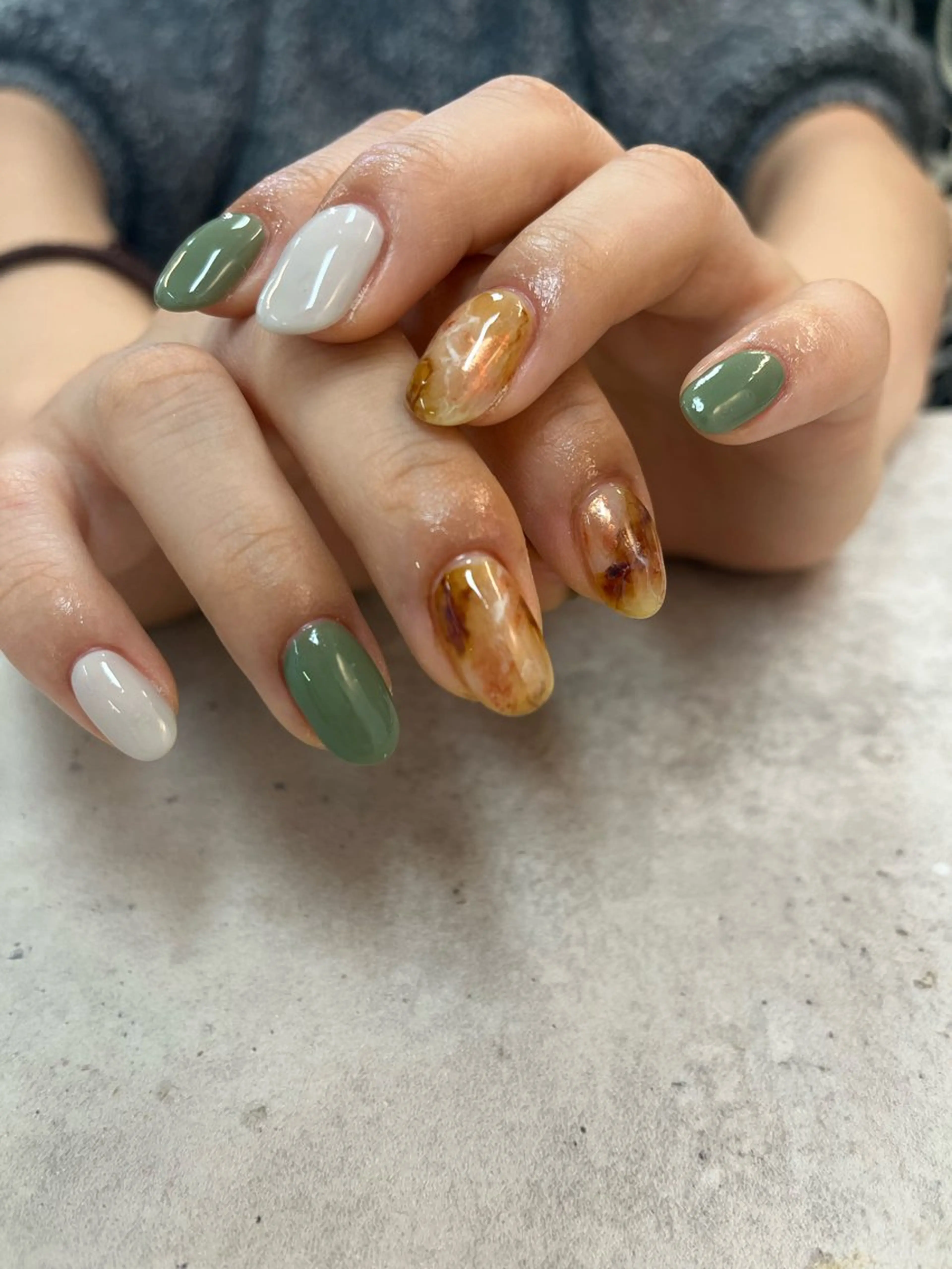 ネイル ニュアンスネイル ASUNALO えりかのネイルデザイン
