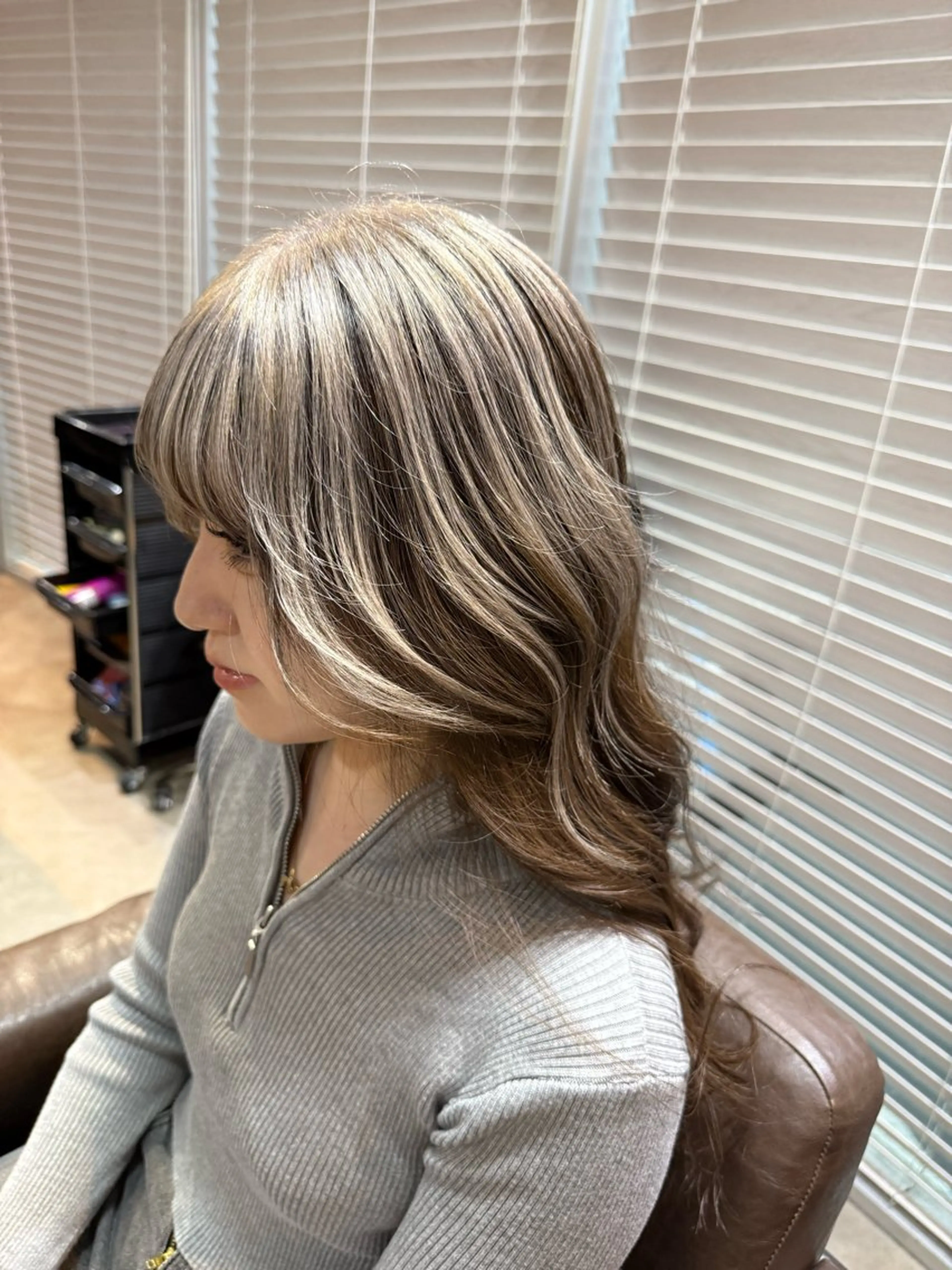 ロング ヘアカラー トリートメント 山影✨バレイヤージュ ハイライト✨メンズ◎のヘアスタイル