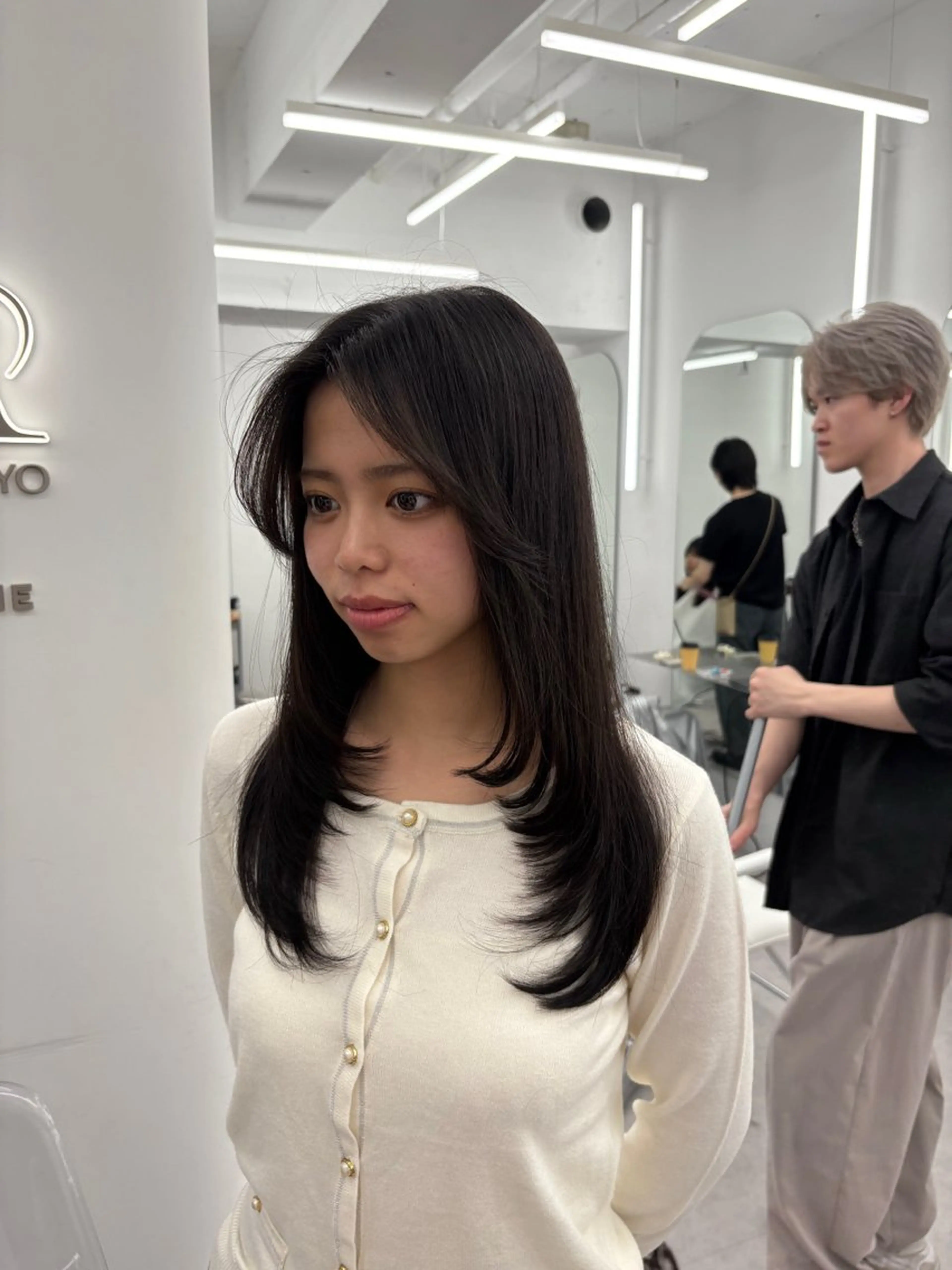 セミロング 韓国ヘア/レイヤー/ 顔まわり足立遥奈のヘアスタイル