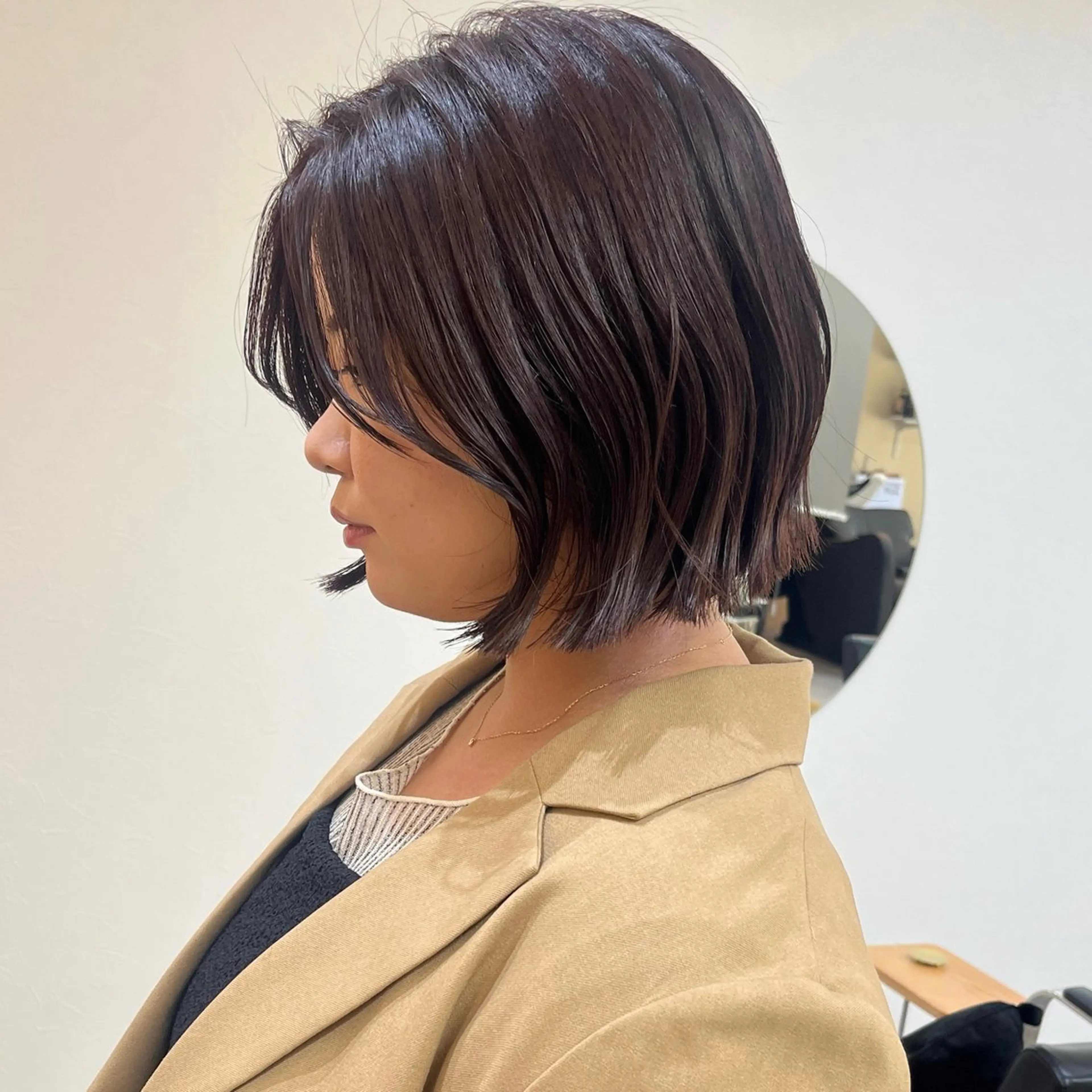 ショート ラベンダーブラウン ボブ カット ヘアカラー トリートメント ボブ/透明感カラー /坂口恵梨子のヘアスタイル