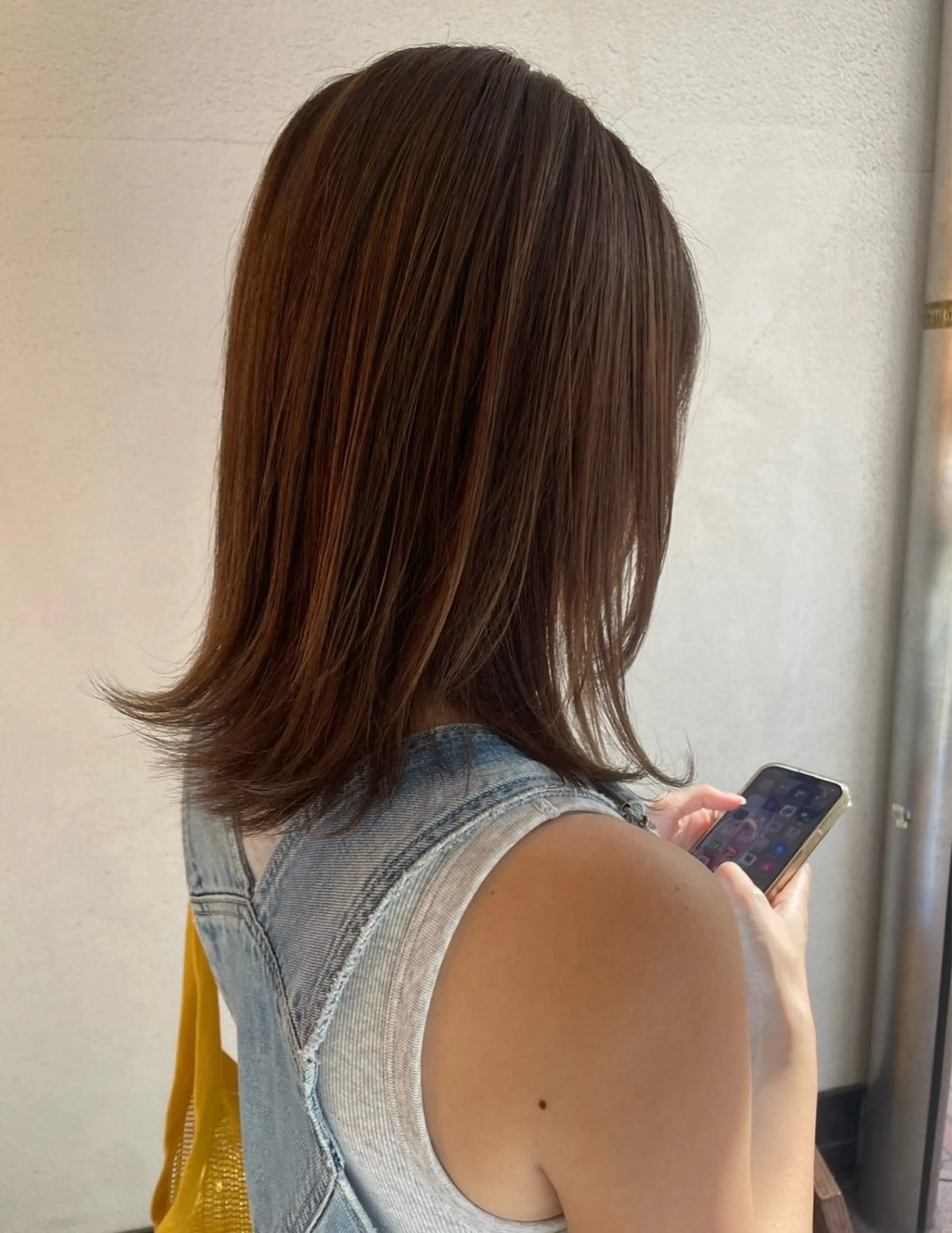 セミロング カラー attrait茅ヶ崎 関根美歩のヘアスタイル