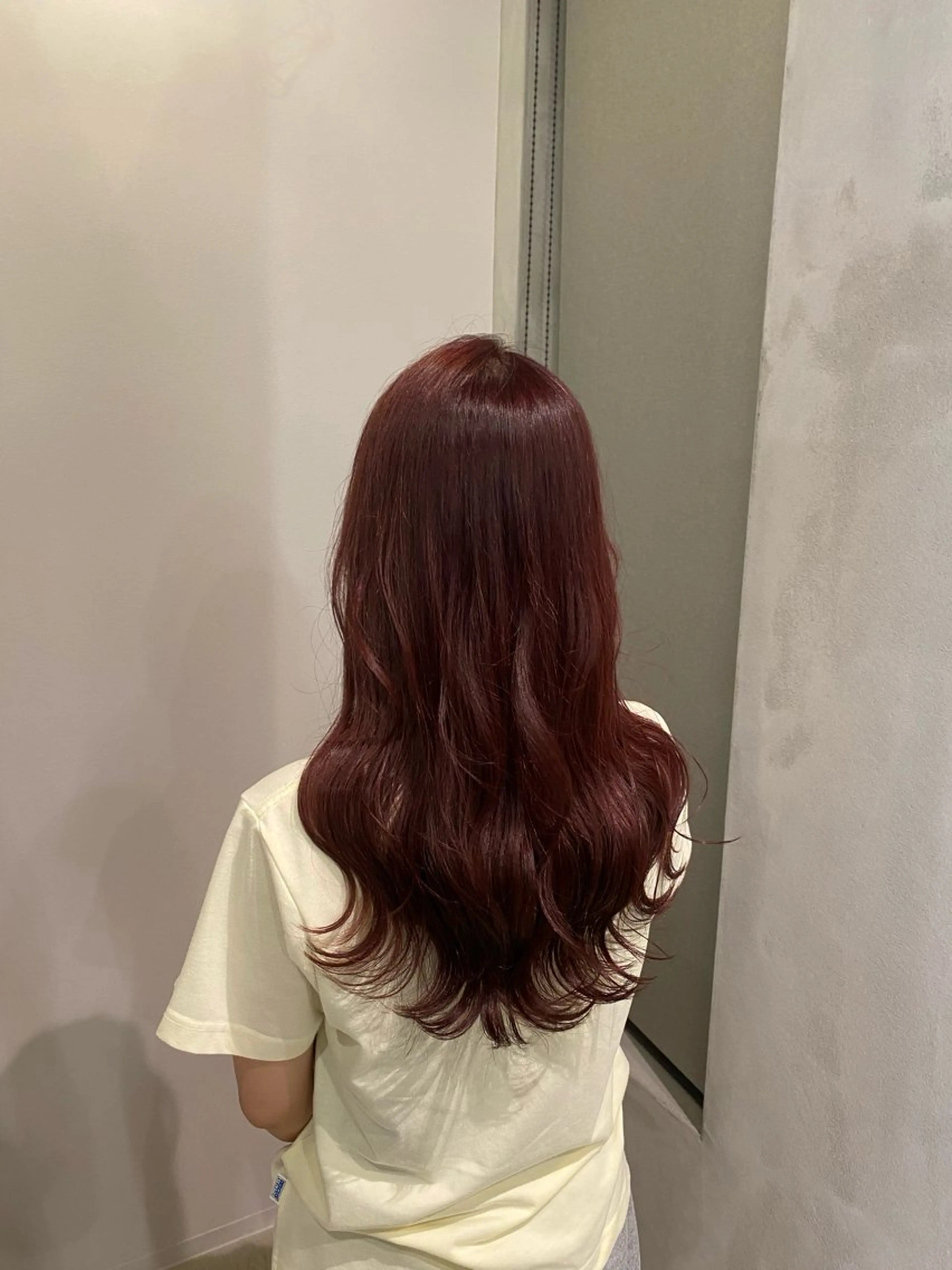ロング カラー レッドカラー 宮島 華湖のヘアスタイル