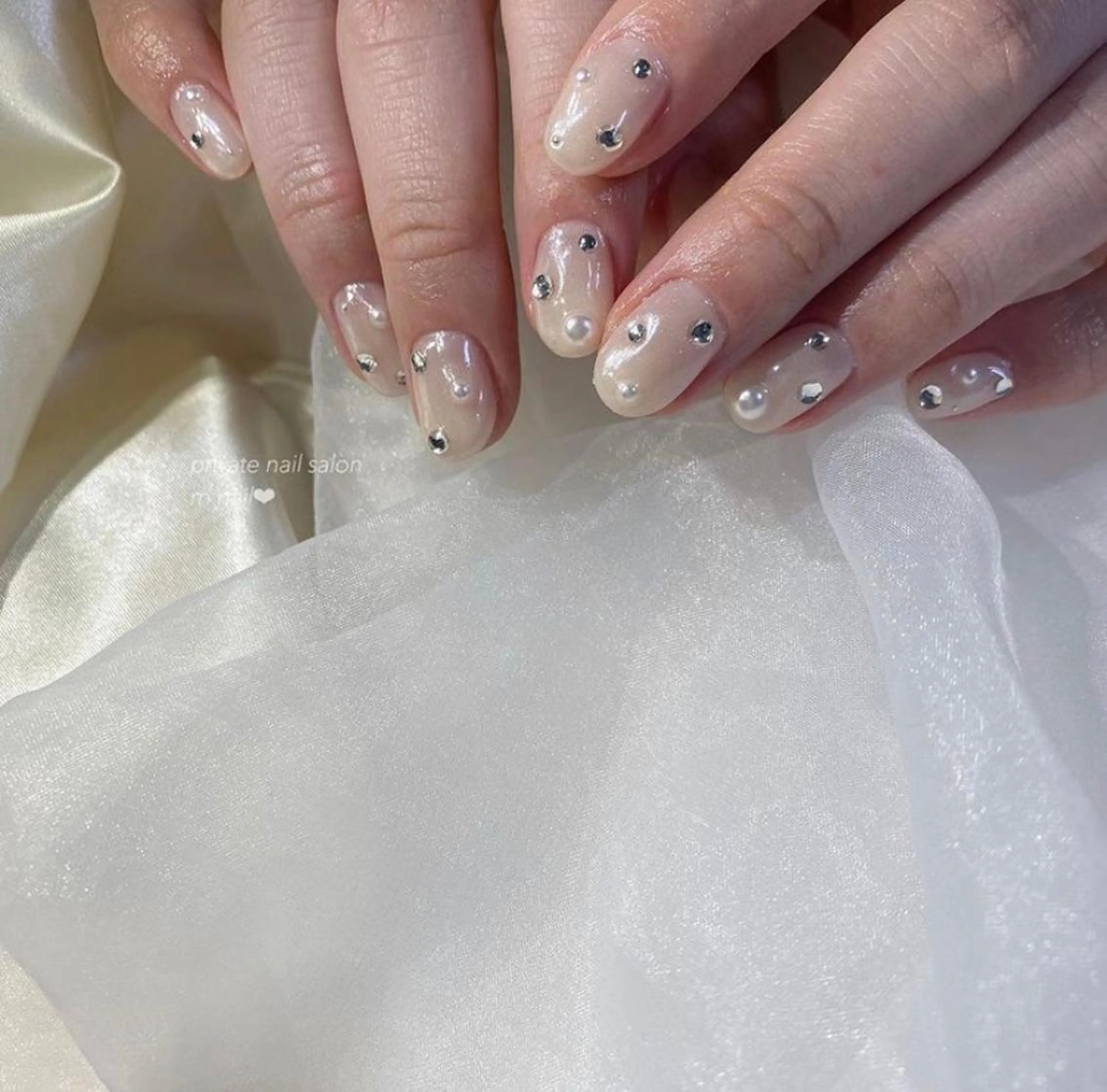 ネイル キラキラネイル ハンドネイル 小河原 舞のネイルデザイン
