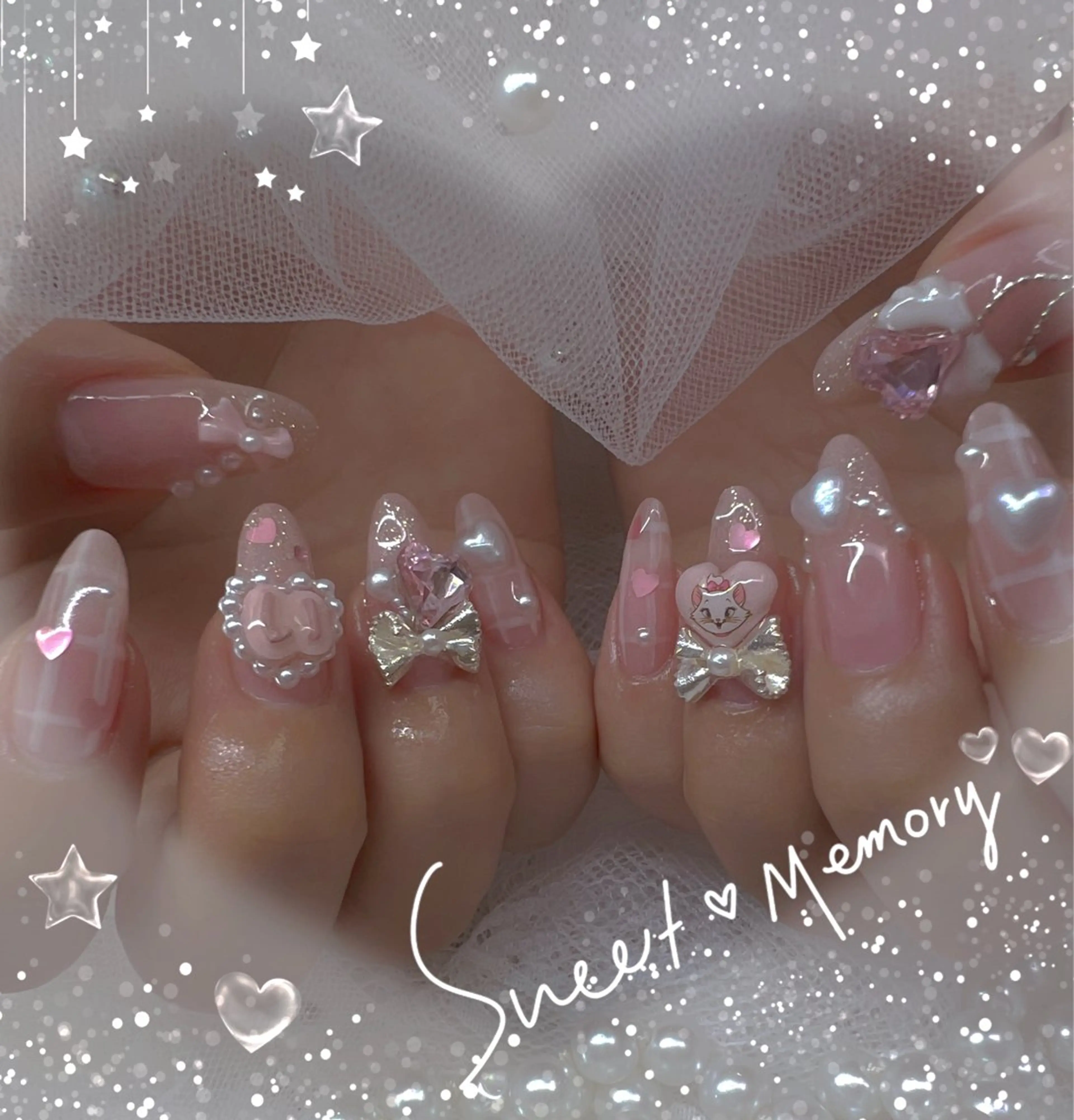 ネイル チークネイル フレンチネイル ガーリー ガラスフレンチ グラデーション ハンドネイル Chill Nailsalonのネイルデザイン