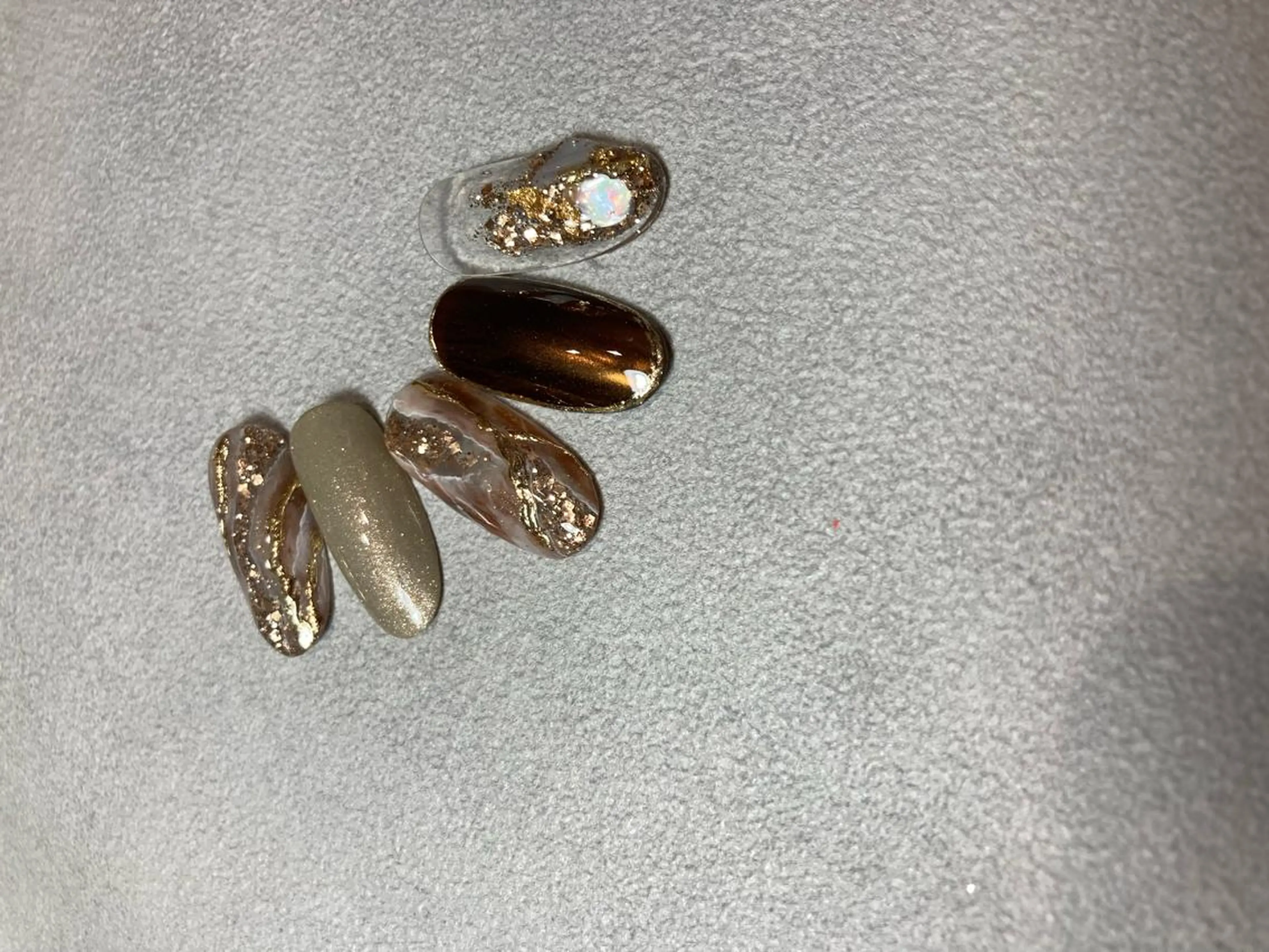 ネイル ou's nail salon所属・小林 桜のネイルデザイン