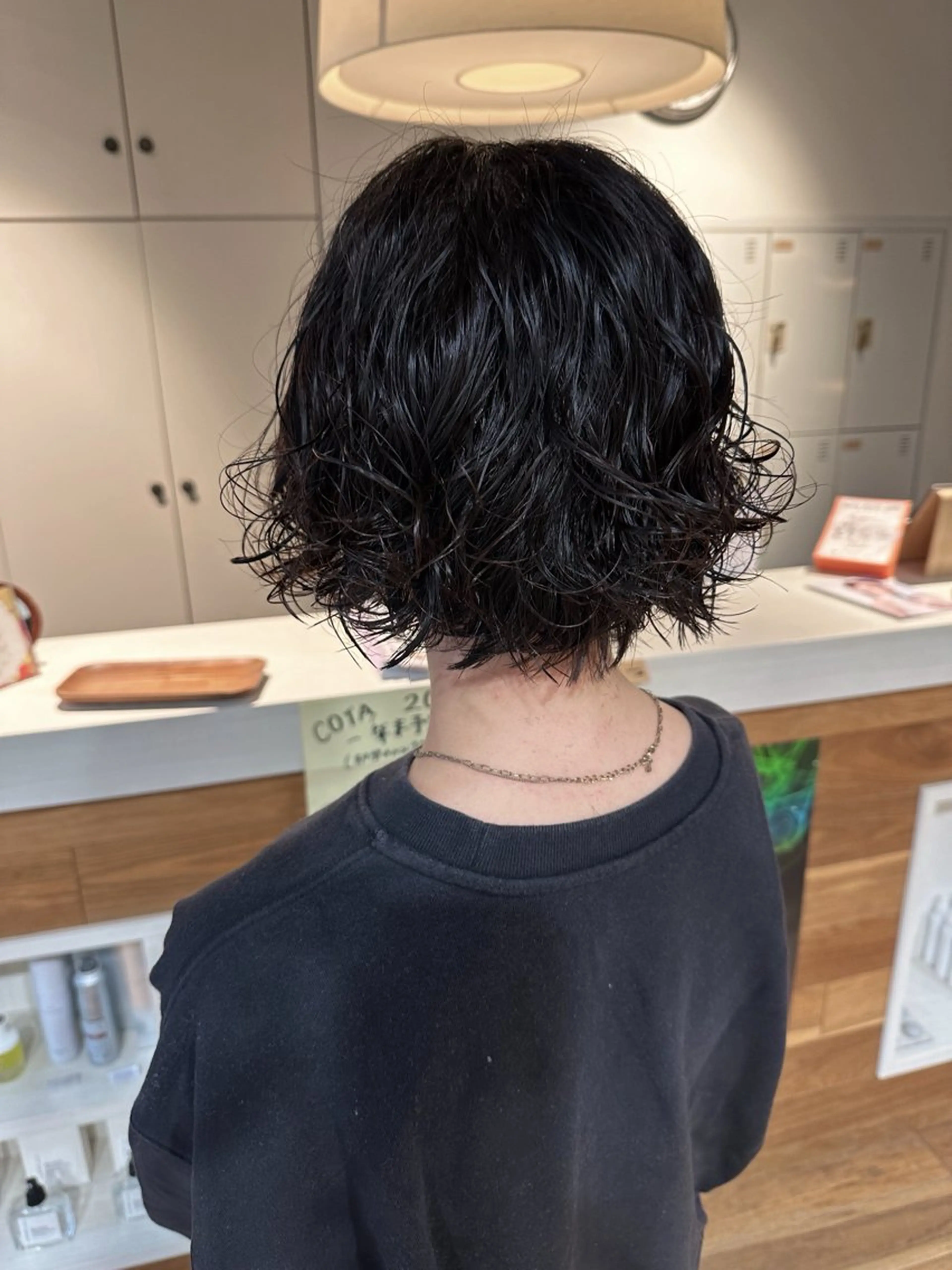 ショート パーマ パーマ 塩澤 榛奈のヘアスタイル
