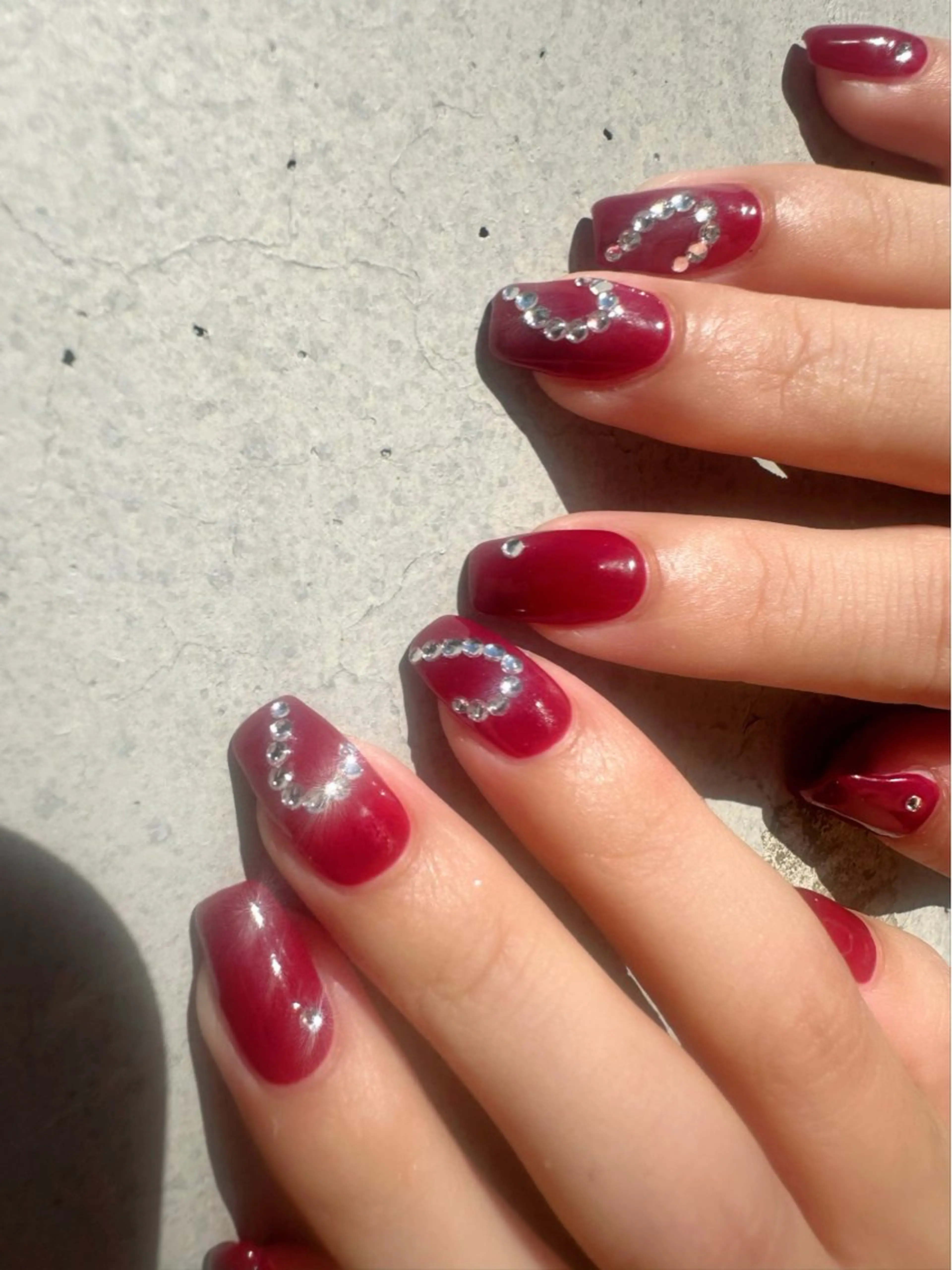 ネイル ボルドー ハート 氷ネイル・うるうるネイル 韓国ネイル ニュアンスネイル 🪞KAPE NAIL 🪞のネイルデザイン