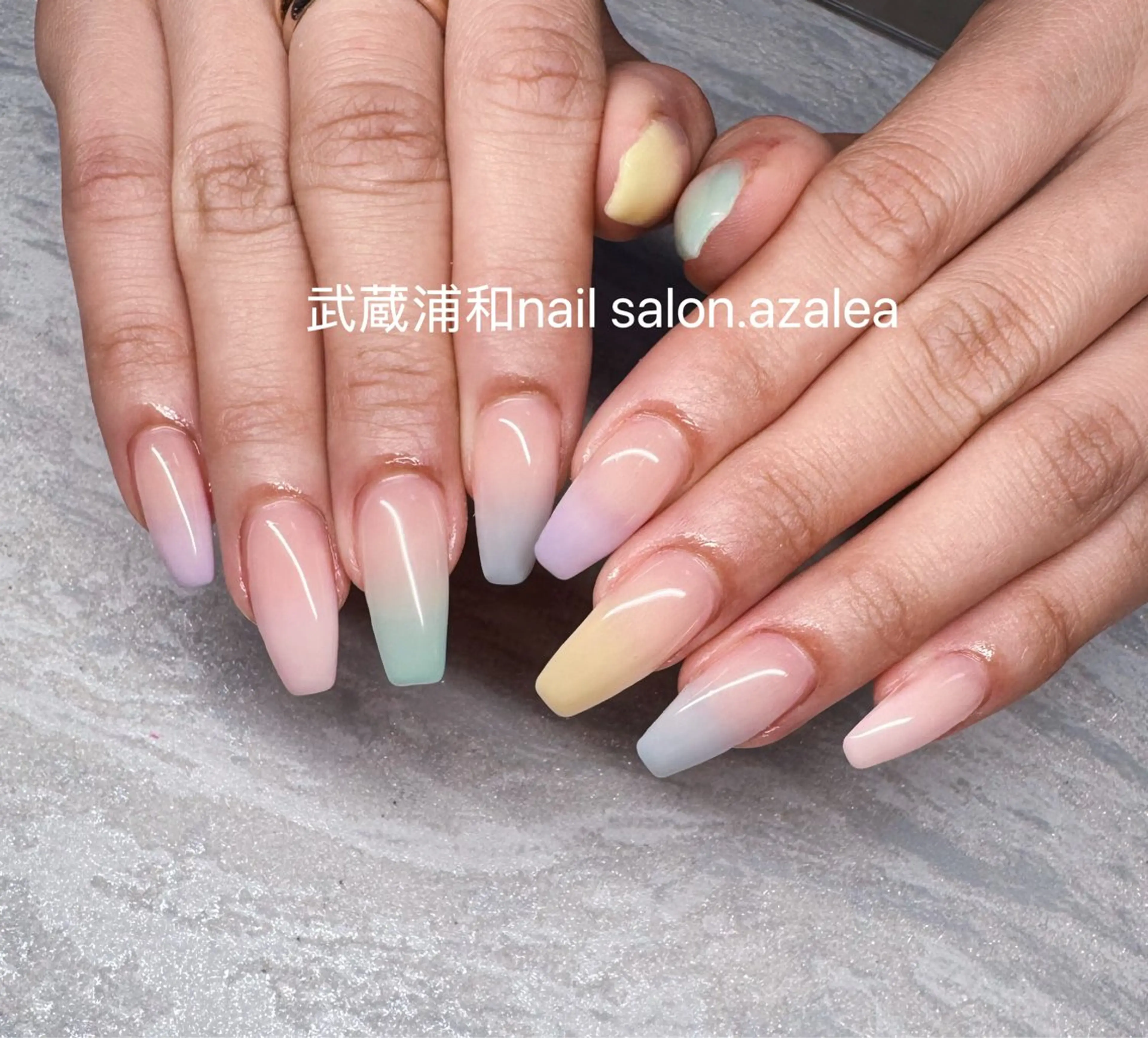 ネイル ハンドネイル R inのネイルデザイン