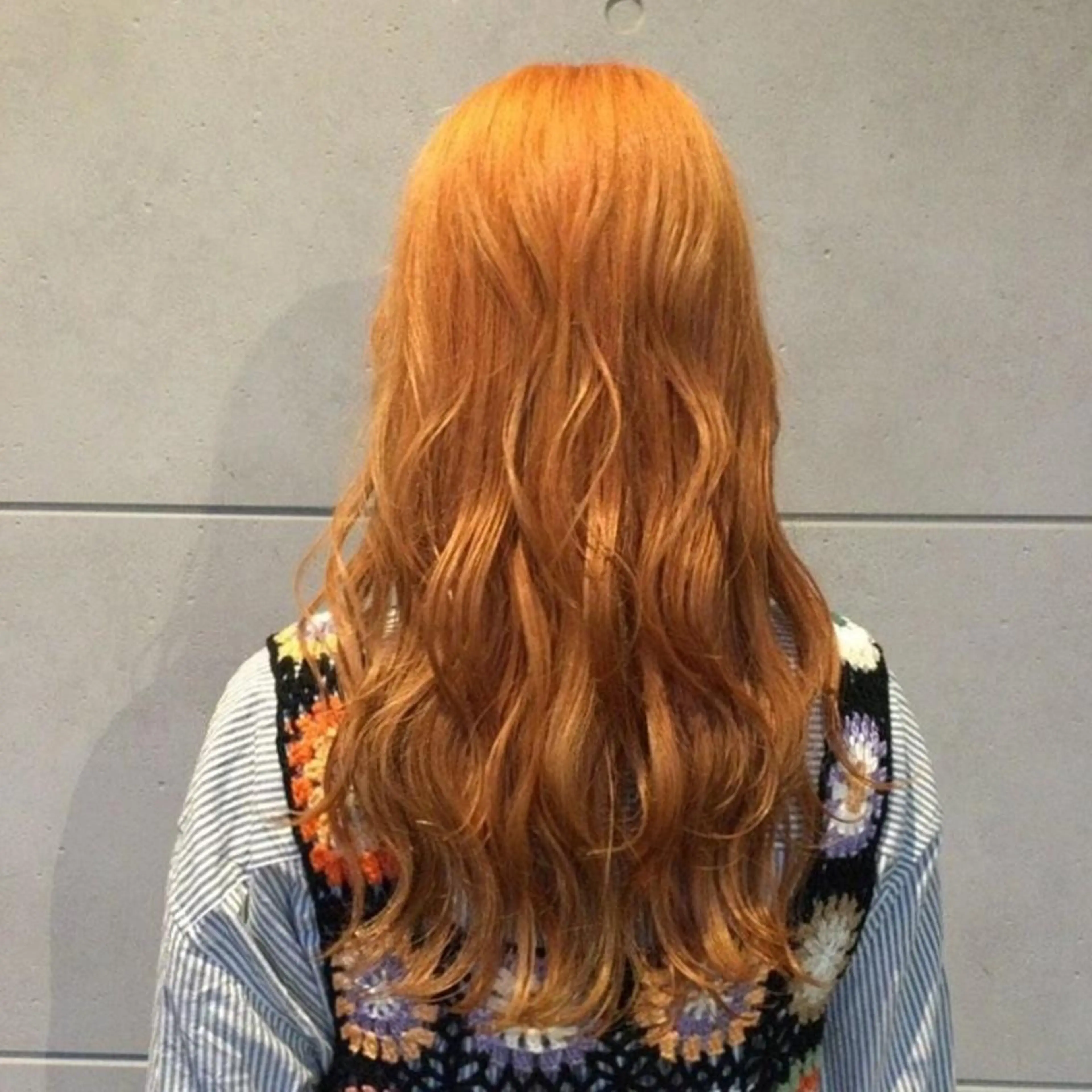 カラー セミロング ヘアカラー トリートメント ブリーチ/ヘアケア/ 艶髪/イギチハルのヘアスタイル