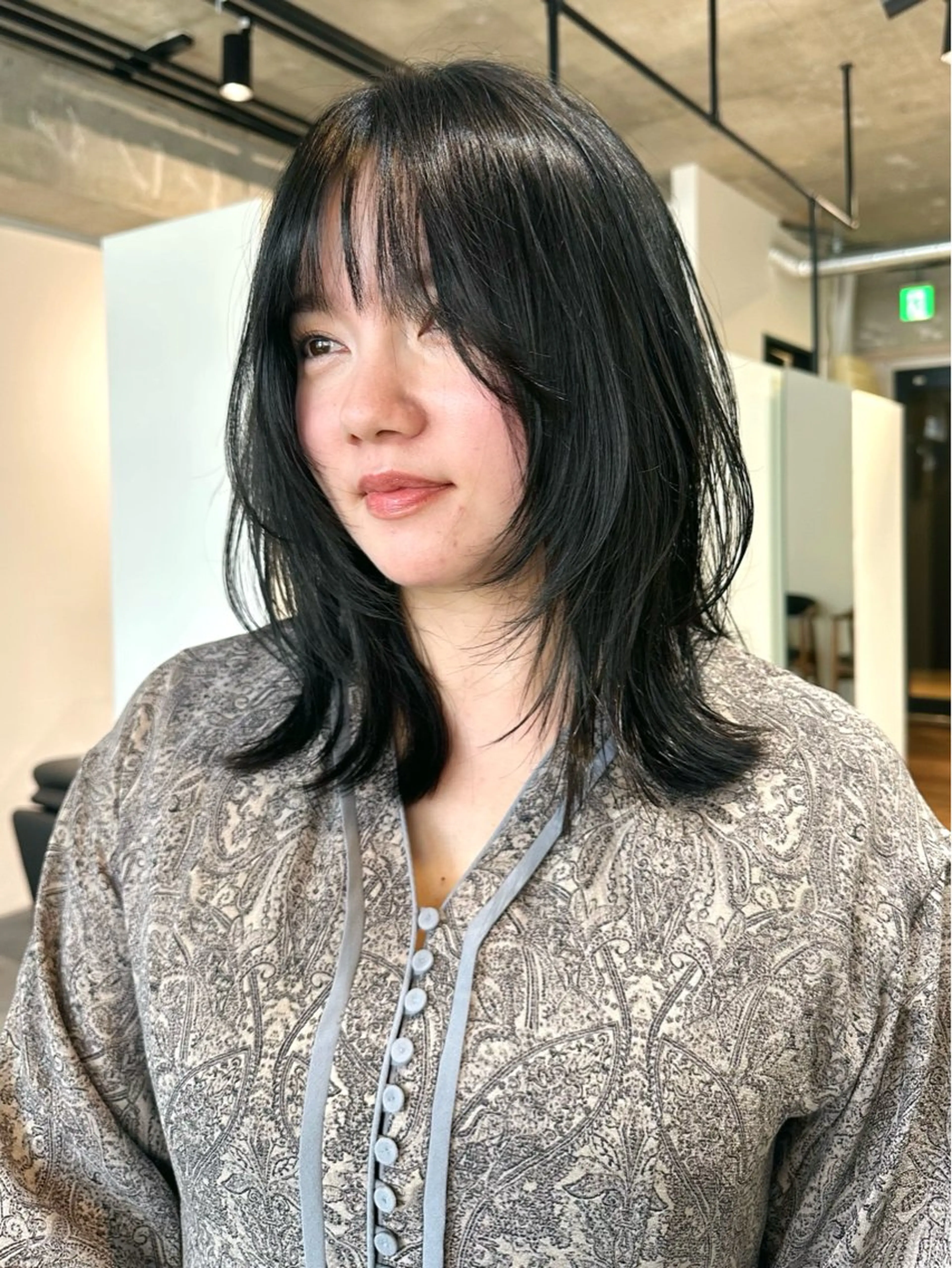 ミディアム カラー パーマ kazuki【顔周り ×レイヤーカット】のヘアスタイル