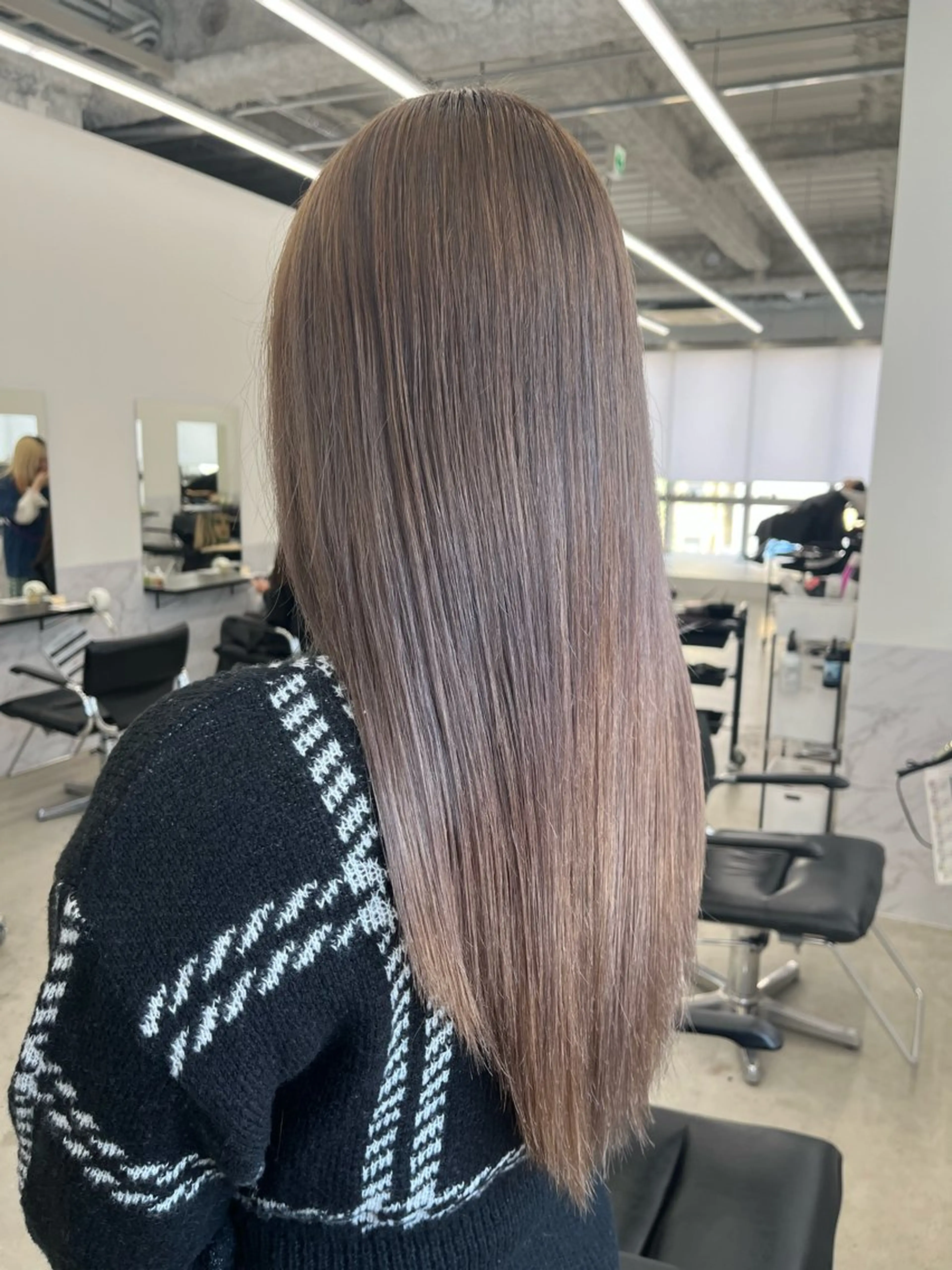 カラー 透明感カラー 田中 莉香のヘアスタイル