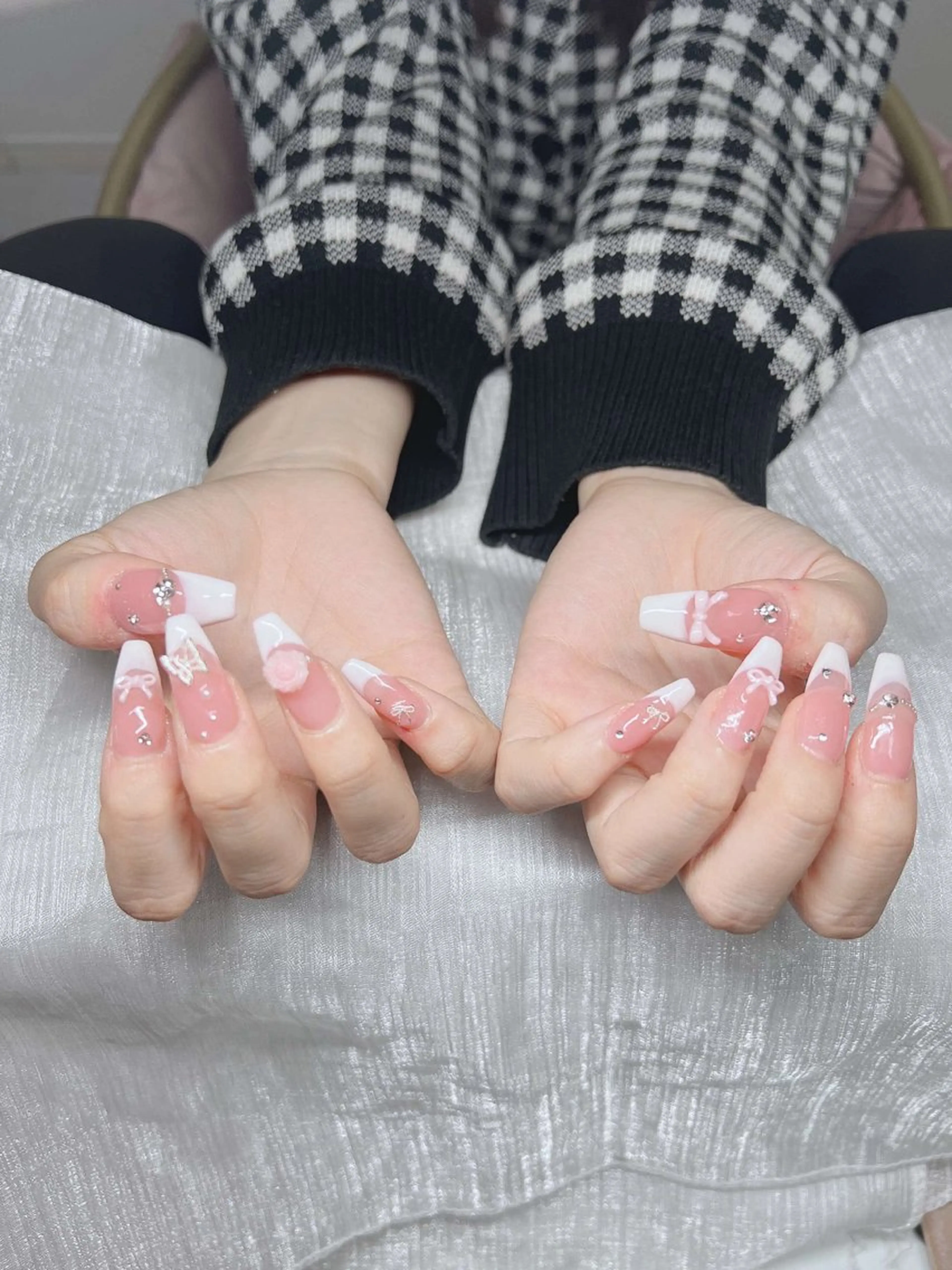 ネイル オーロラネイル チークネイル 長さ出し フットネイル フレンチネイル ハンドネイル Lee Ainのネイルデザイン