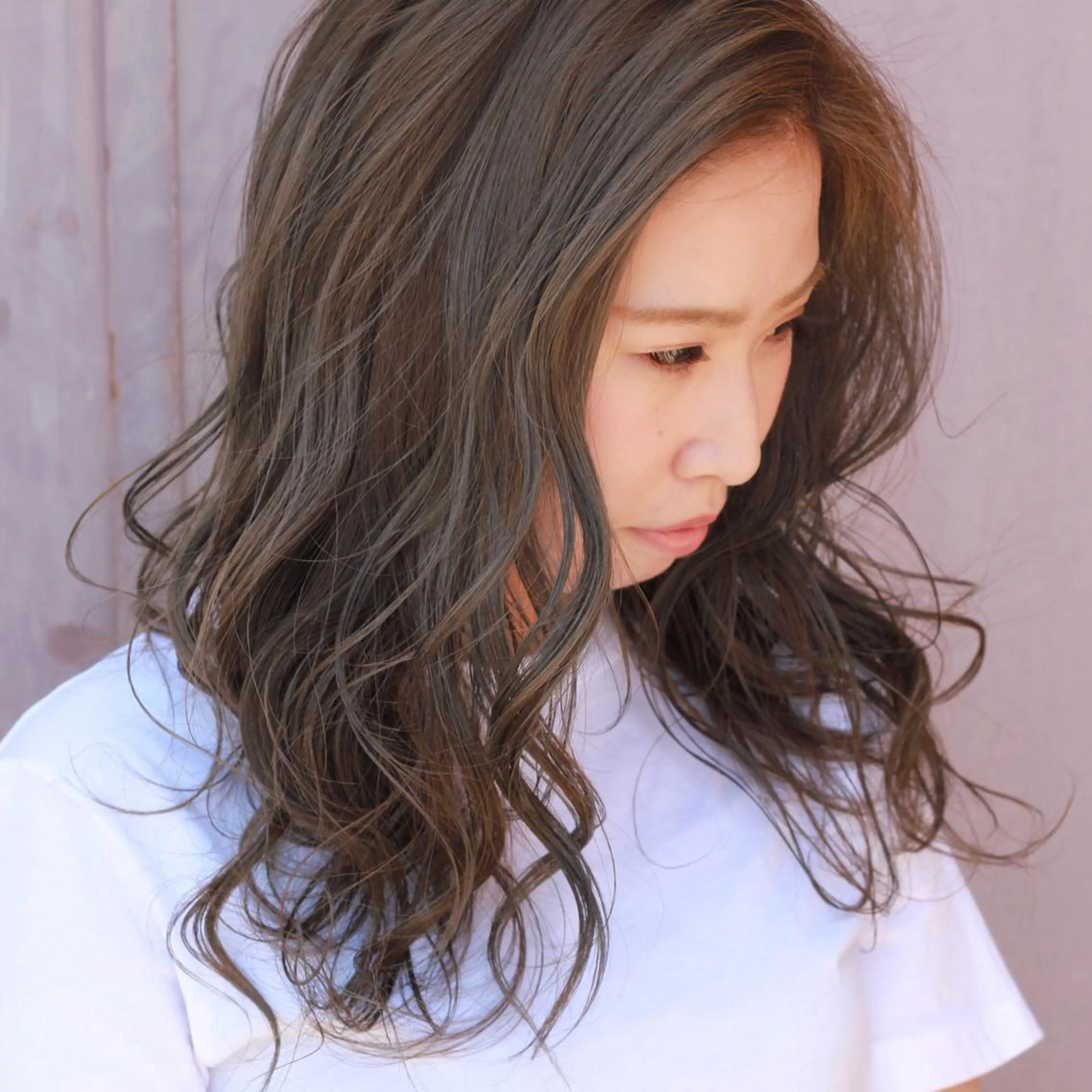 ロング カラー アッシュ ハイトーンカラー ヘアカラー Viage （ビアージュ）のヘアスタイル