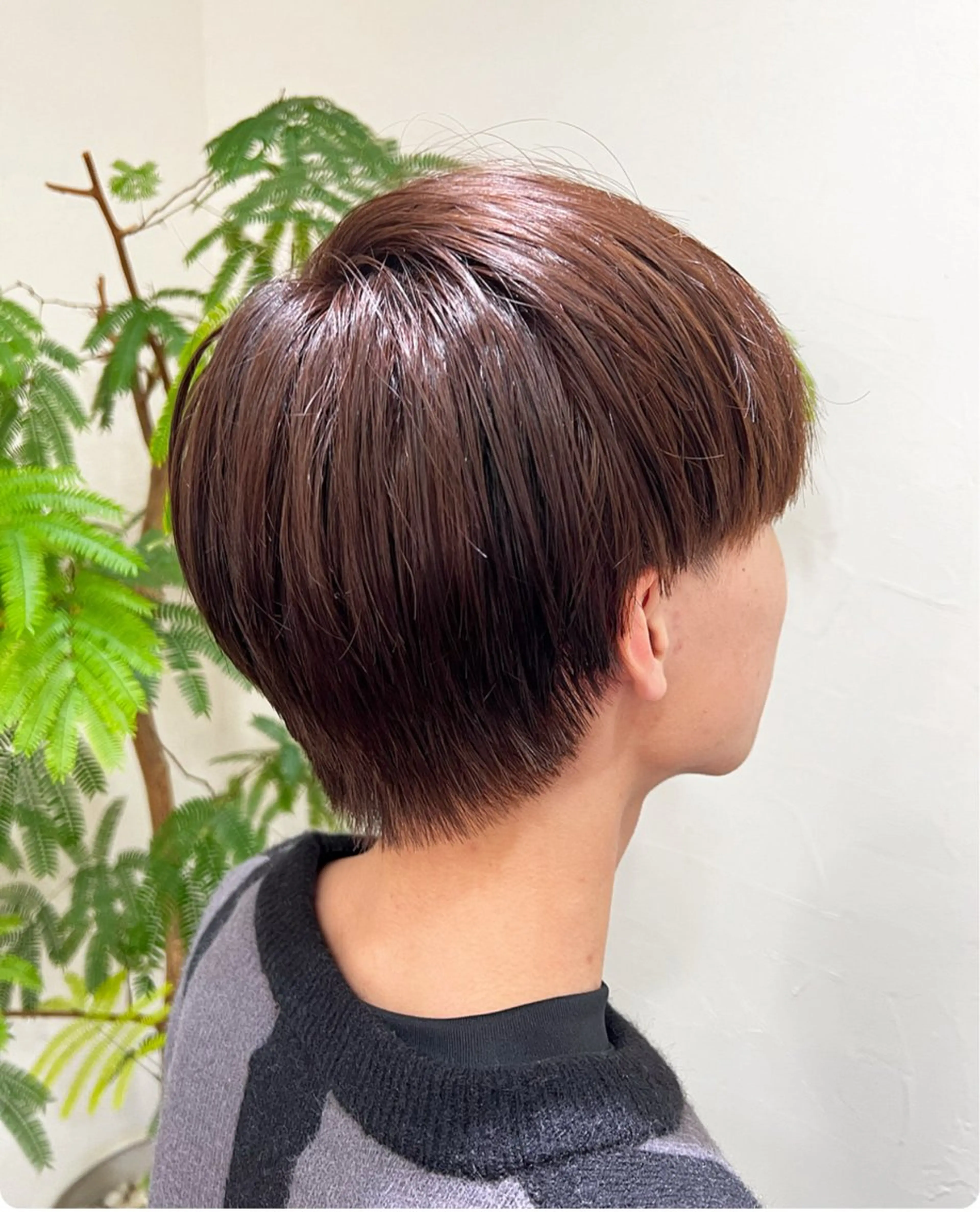 ミディアム カラー メンズ メンズブリーチ 黒髪 ブリーチ ブリーチなしカラー Ang　山口 莉沙のヘアスタイル