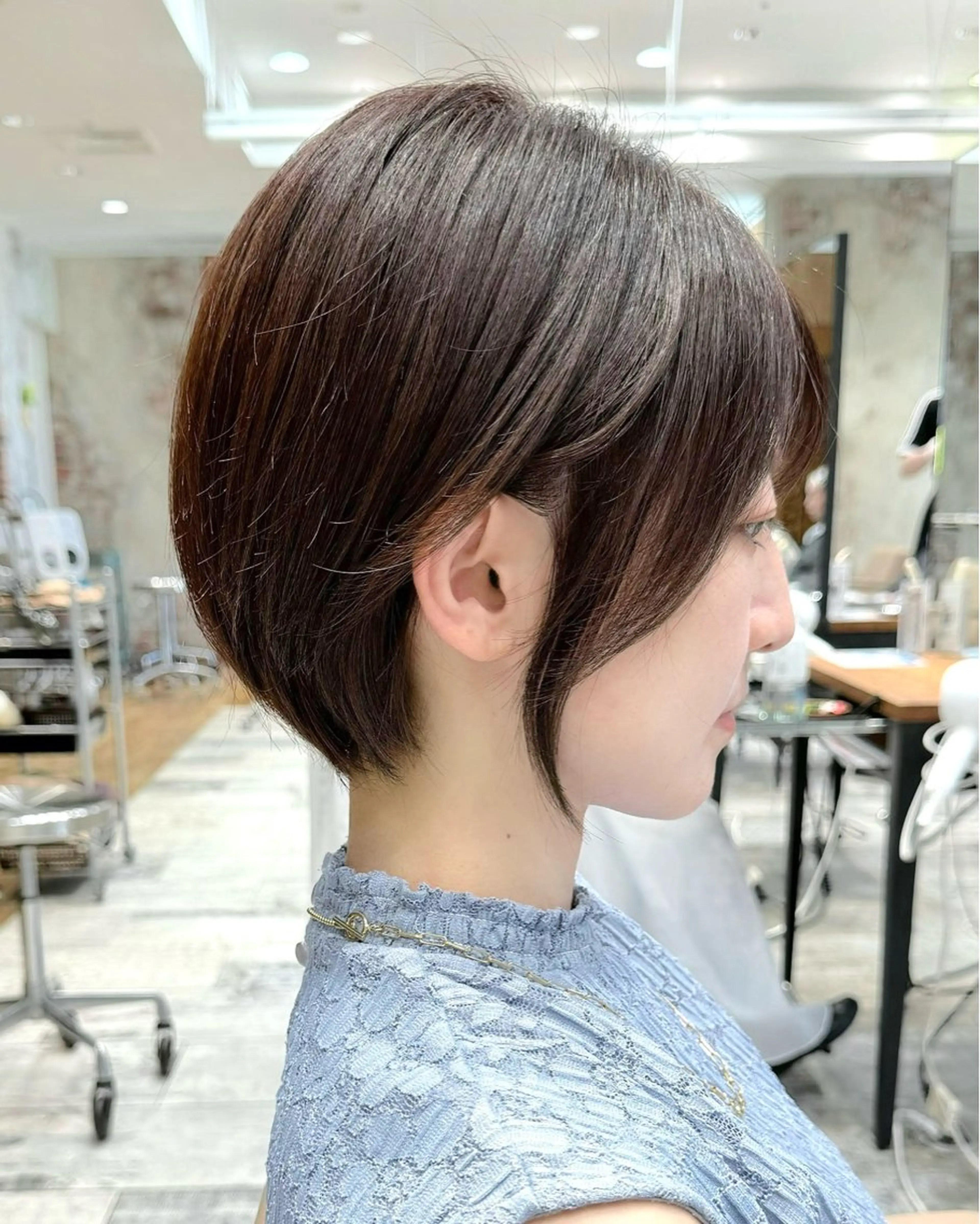 ショート カラー カット ヘアカラー トリートメント 💍新宿ショート 💍岩田莉奈のヘアスタイル