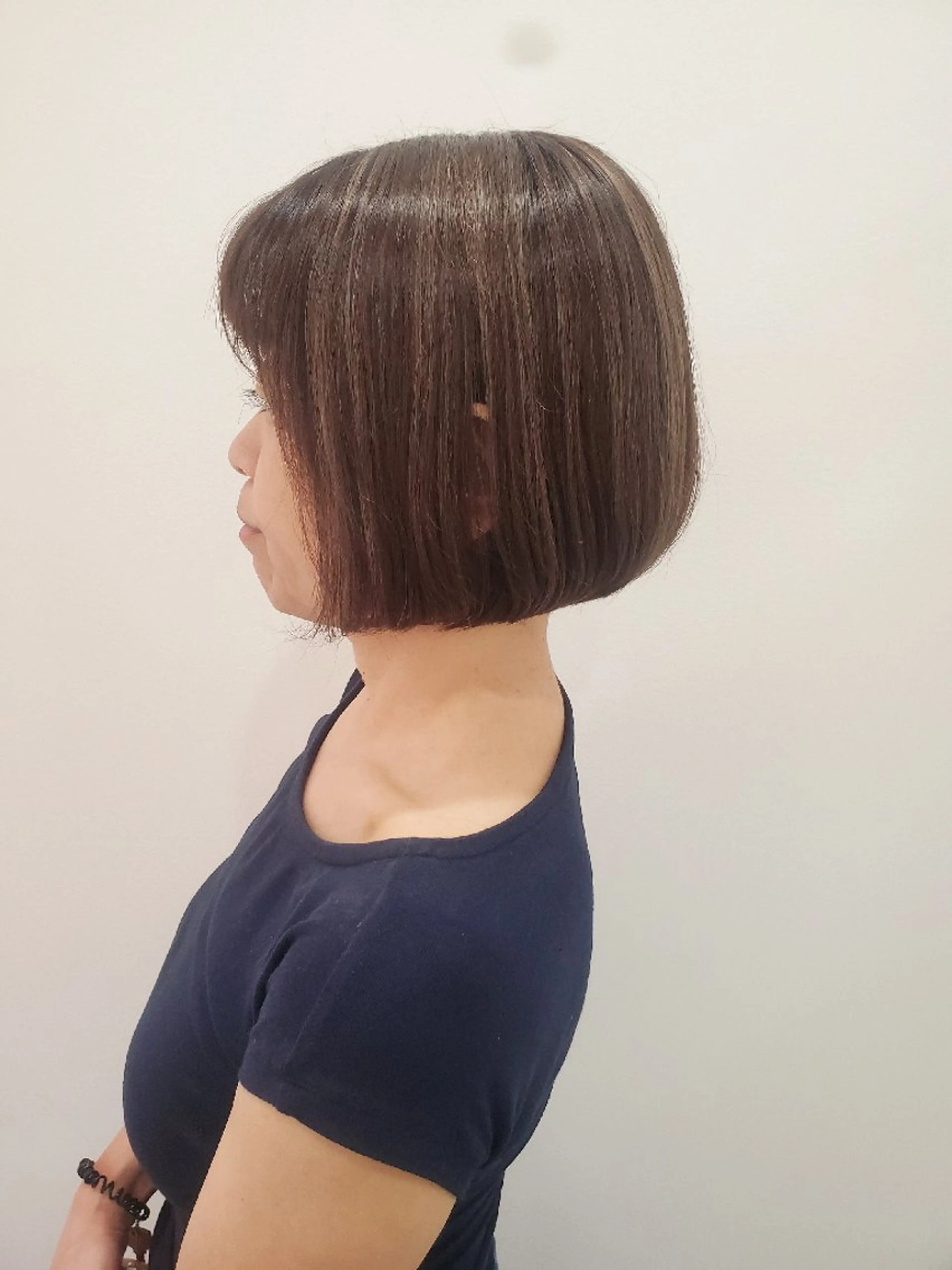 ショート カラー ハイライトカラー イルミナカラー ボブ ハイライト 齋藤 愛美のヘアスタイル