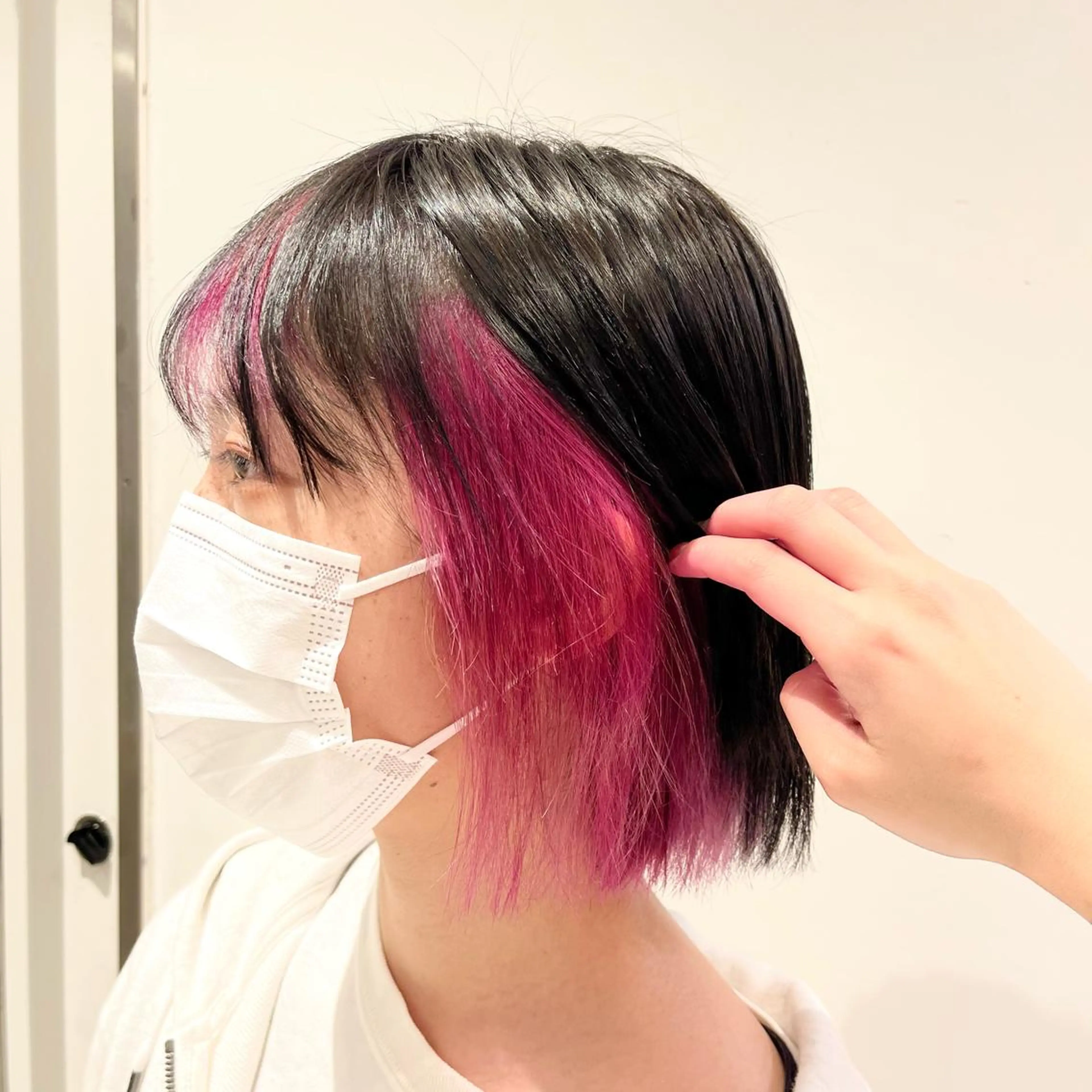 ミディアム 長尾菜々美🐰 ／ハイトーンカラーのヘアスタイル