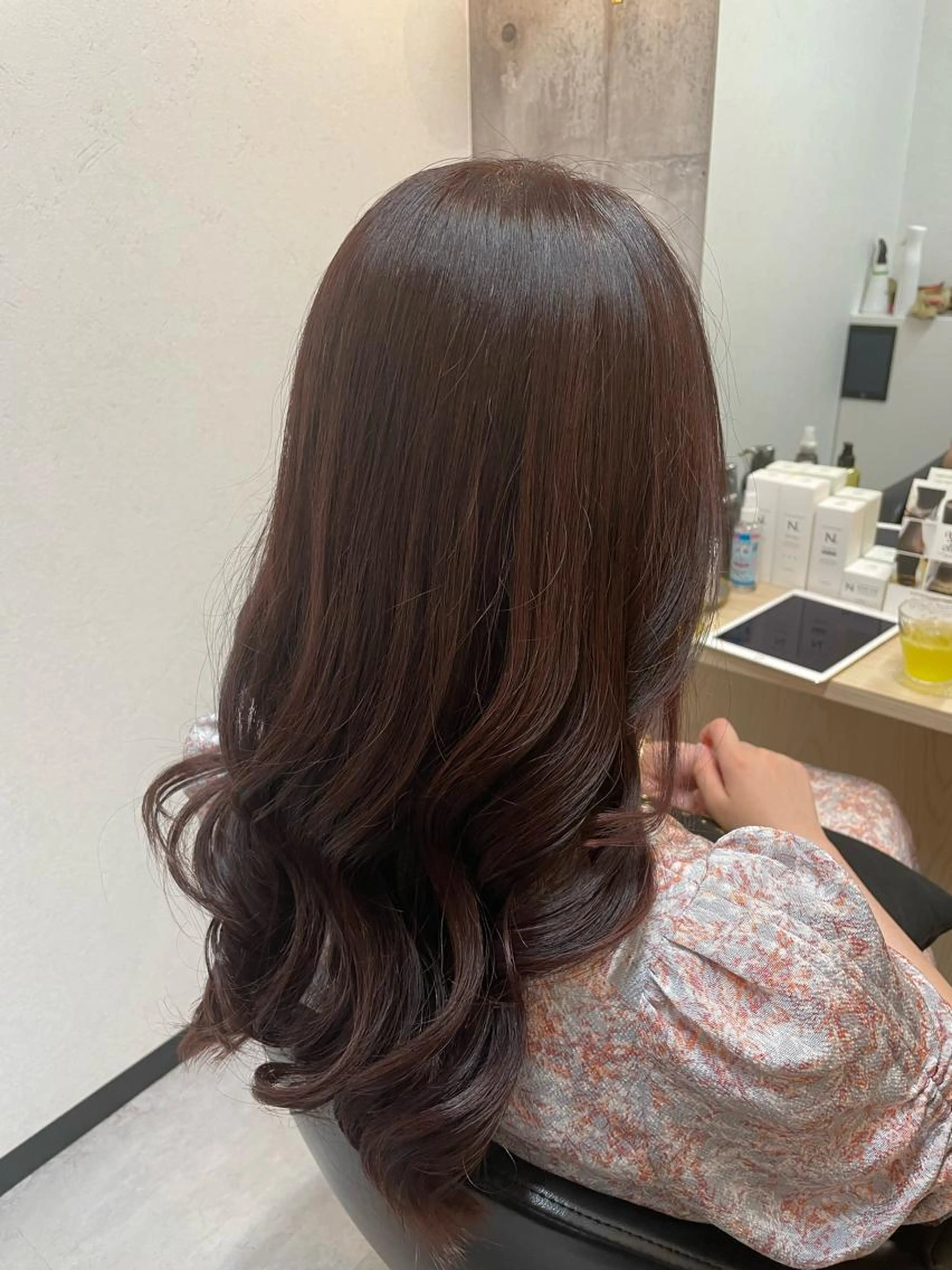 【季節に合った】似合わせカラー➕cut➕30分システムスパケアトリートメント✨コテ巻き髪仕上げ🌿の写真