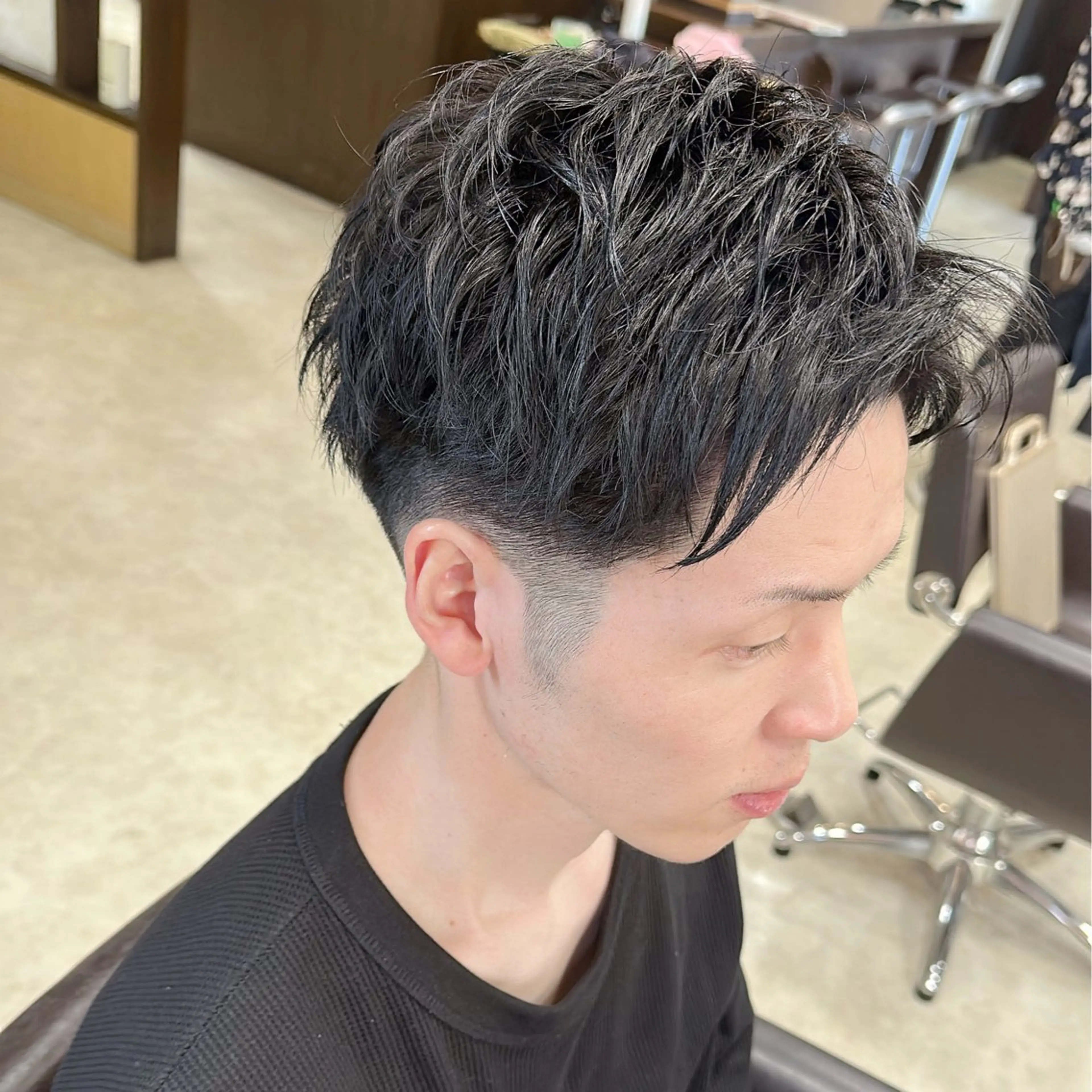 ショート メンズ アップバング ビジネス 刈り上げ 中島 剛のヘアスタイル