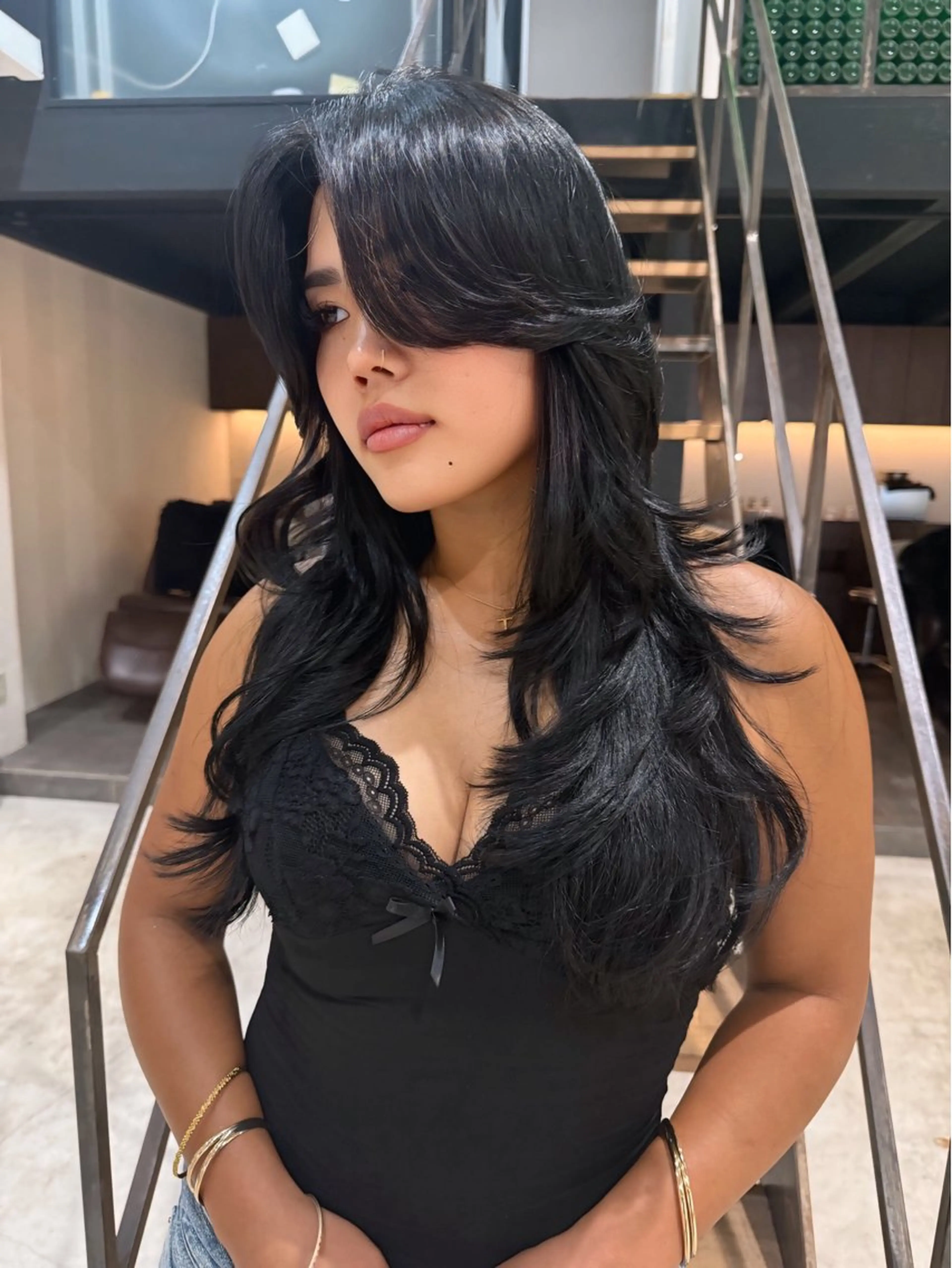 ロング DEAN 名駅店 大人レイヤーカットのヘアスタイル