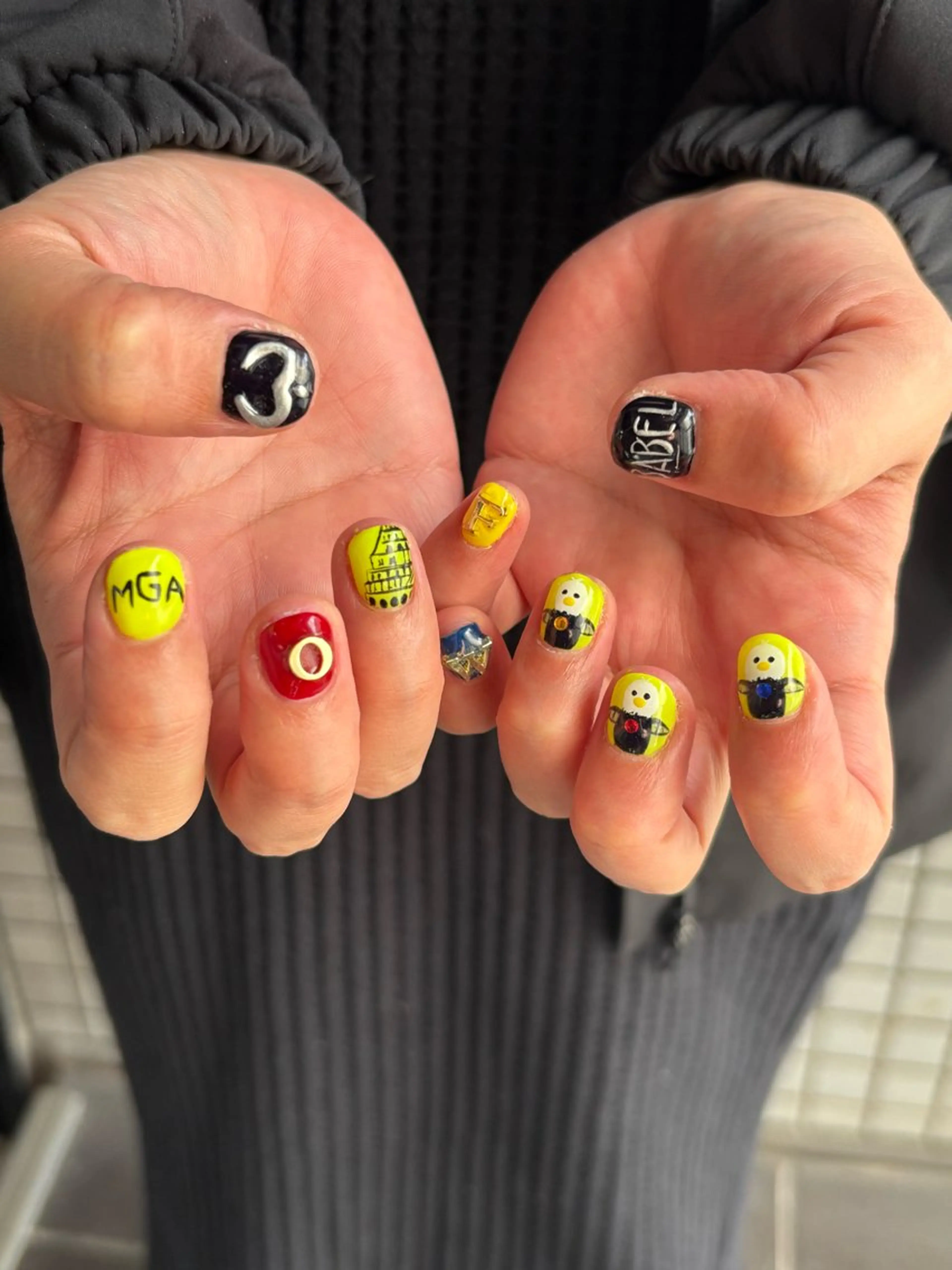 ネイル ハンドネイル 🪐富島彩夏 /海外nail🪐のネイルデザイン