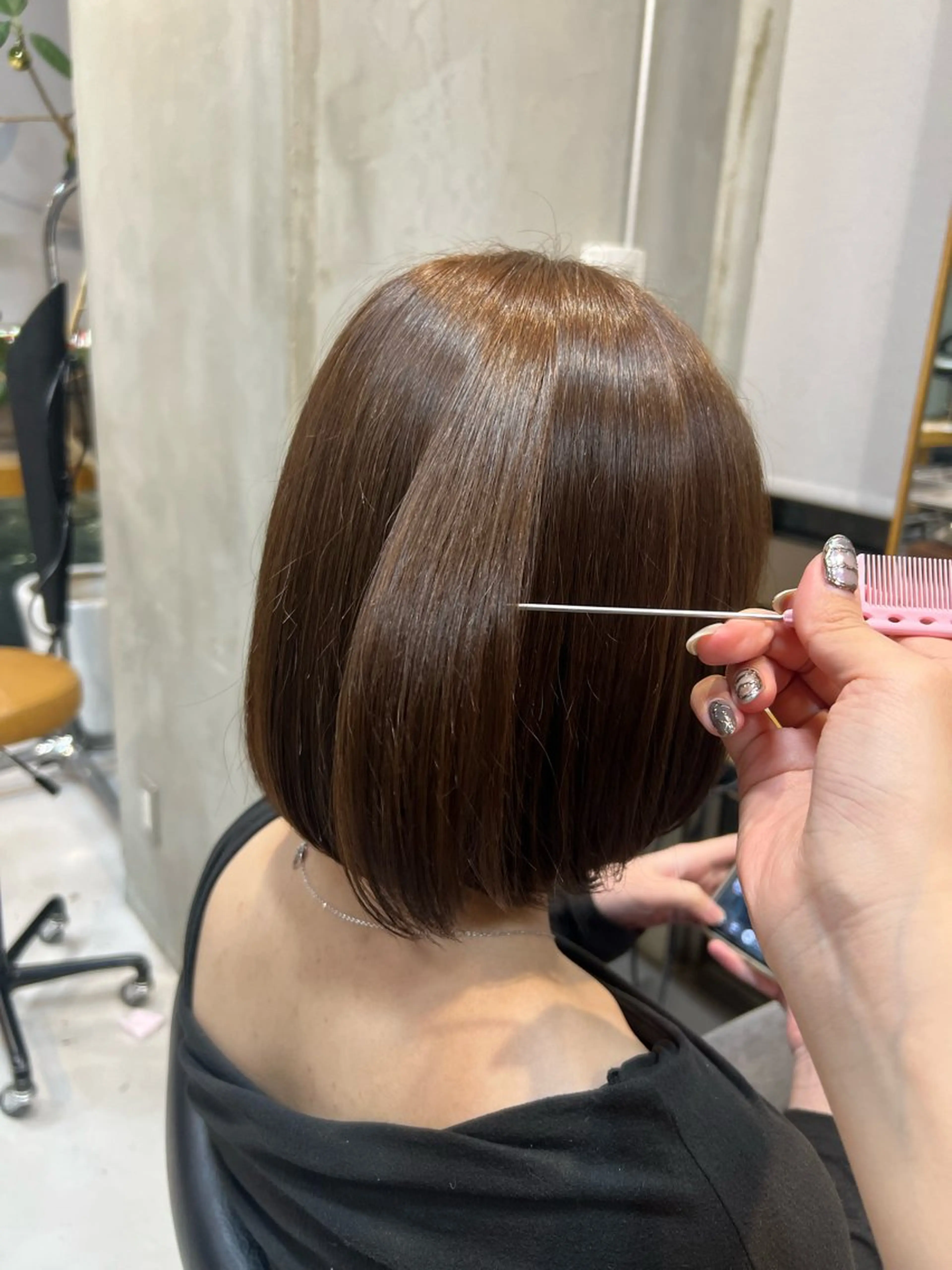 ショート カラー アッシュ ベージュカラー ブラウンカラー ヘアカラー 澤崎 ゆらのヘアスタイル