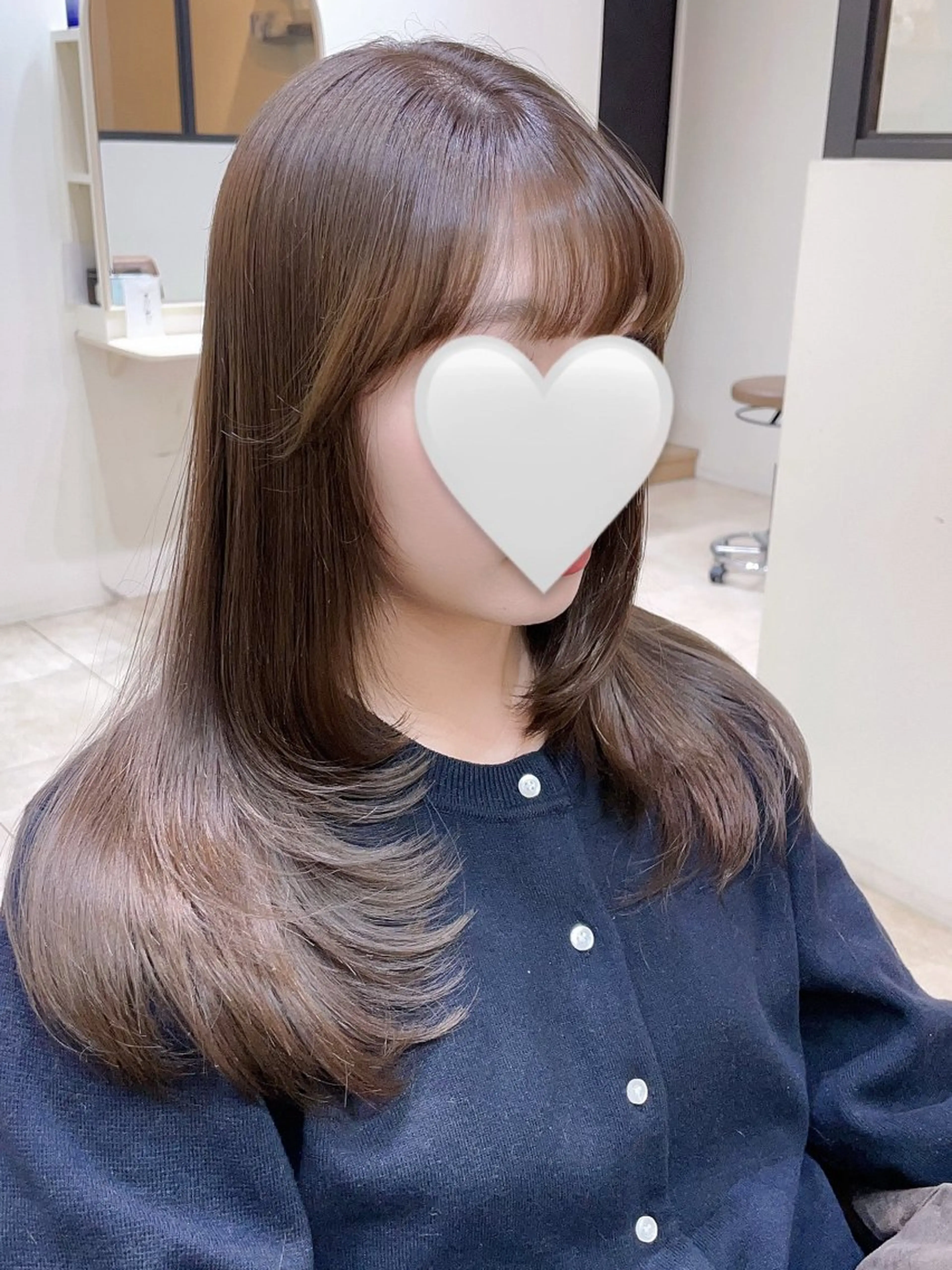 セミロング カラー カット ヘアカラー トリートメント 村山 茉衣のヘアスタイル