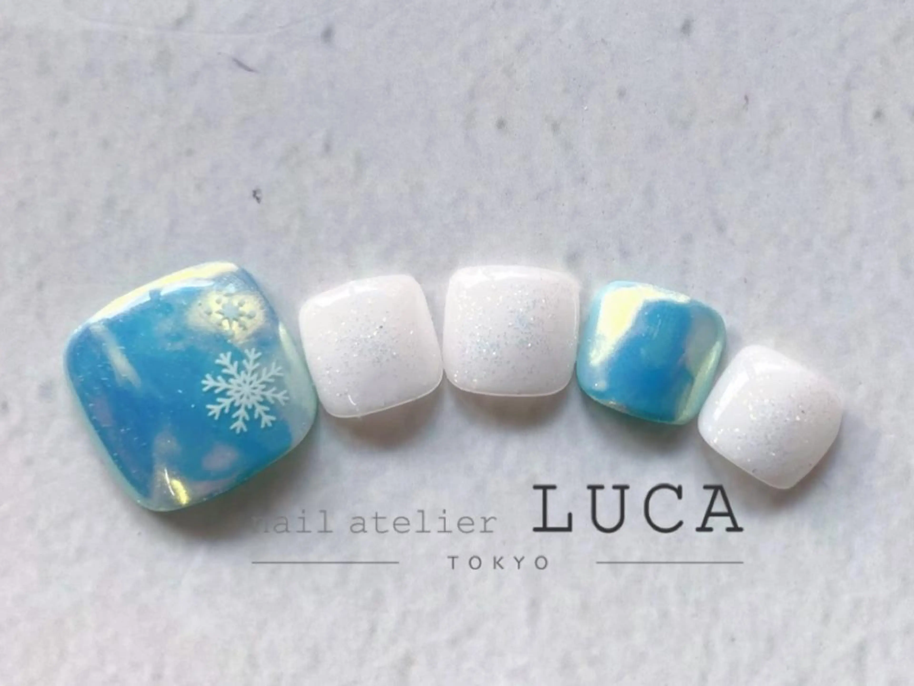 ネイル アートネイル オーロラネイル クリアネイル 長さ出し フットネイル フットネイル ネイルアトリエルカ スタッフのネイルデザイン