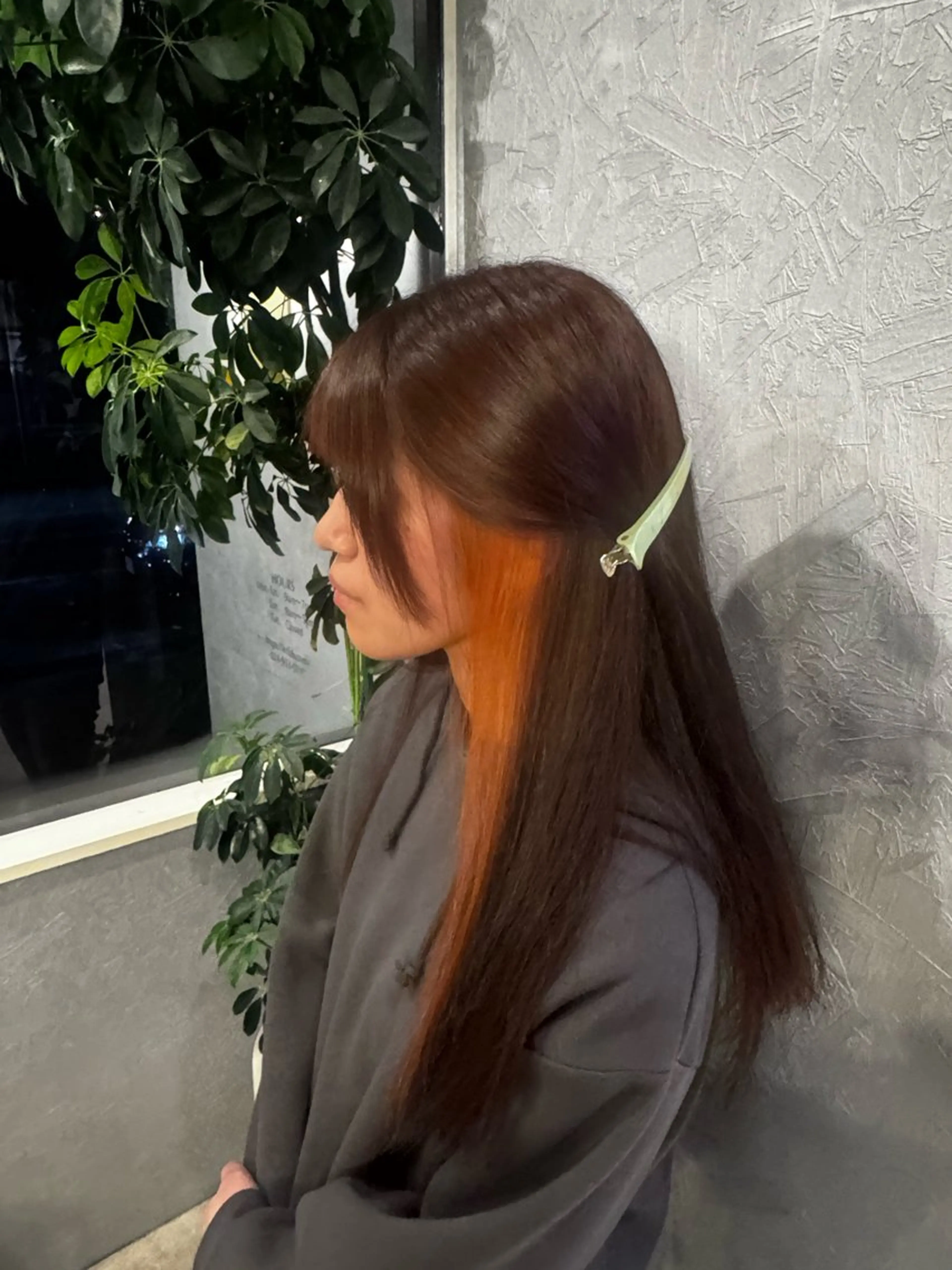 セミロング ヘアカラー 佐藤 凜のヘアスタイル