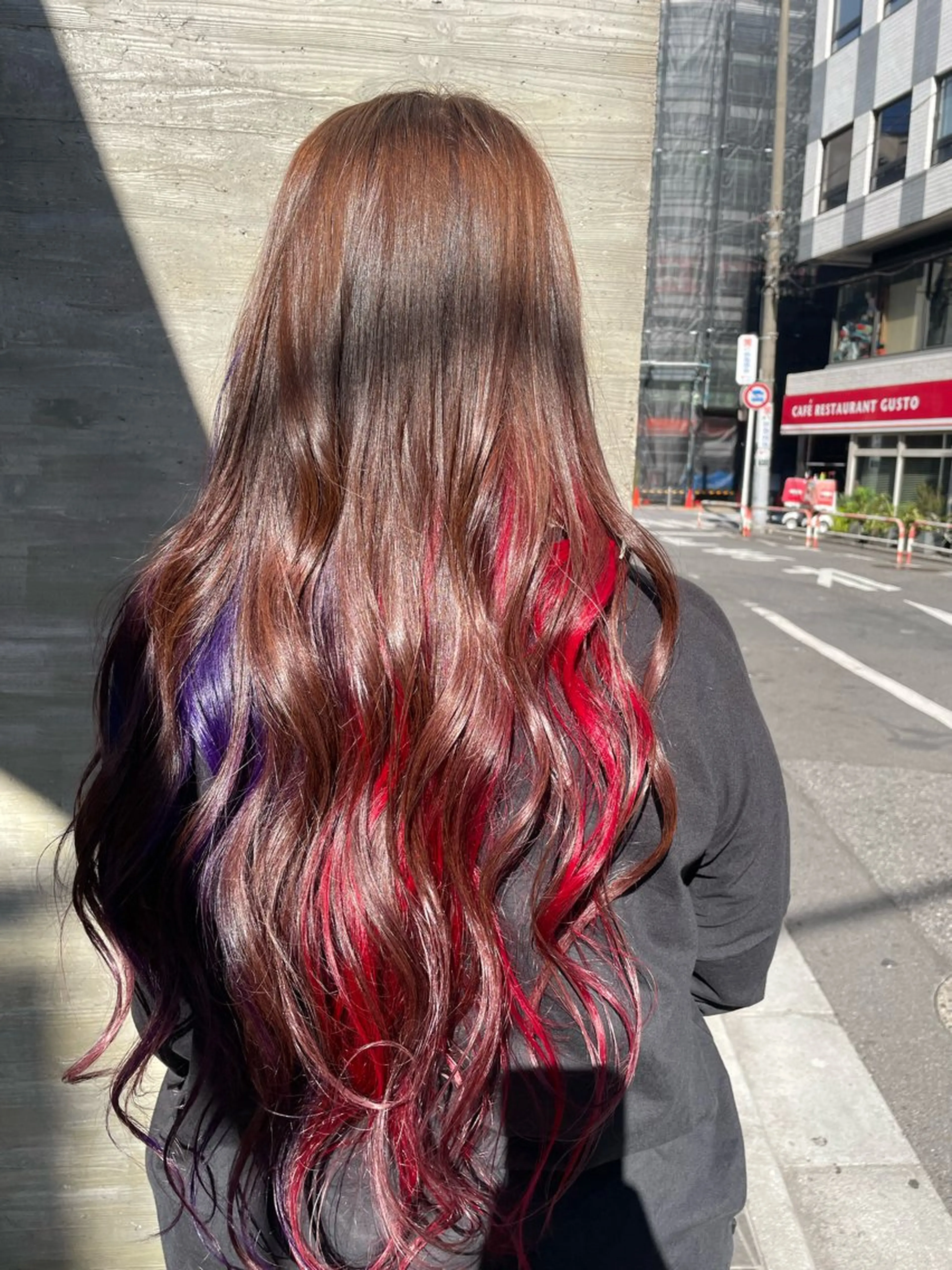 ロング カラー 塩崎 明菜のヘアスタイル