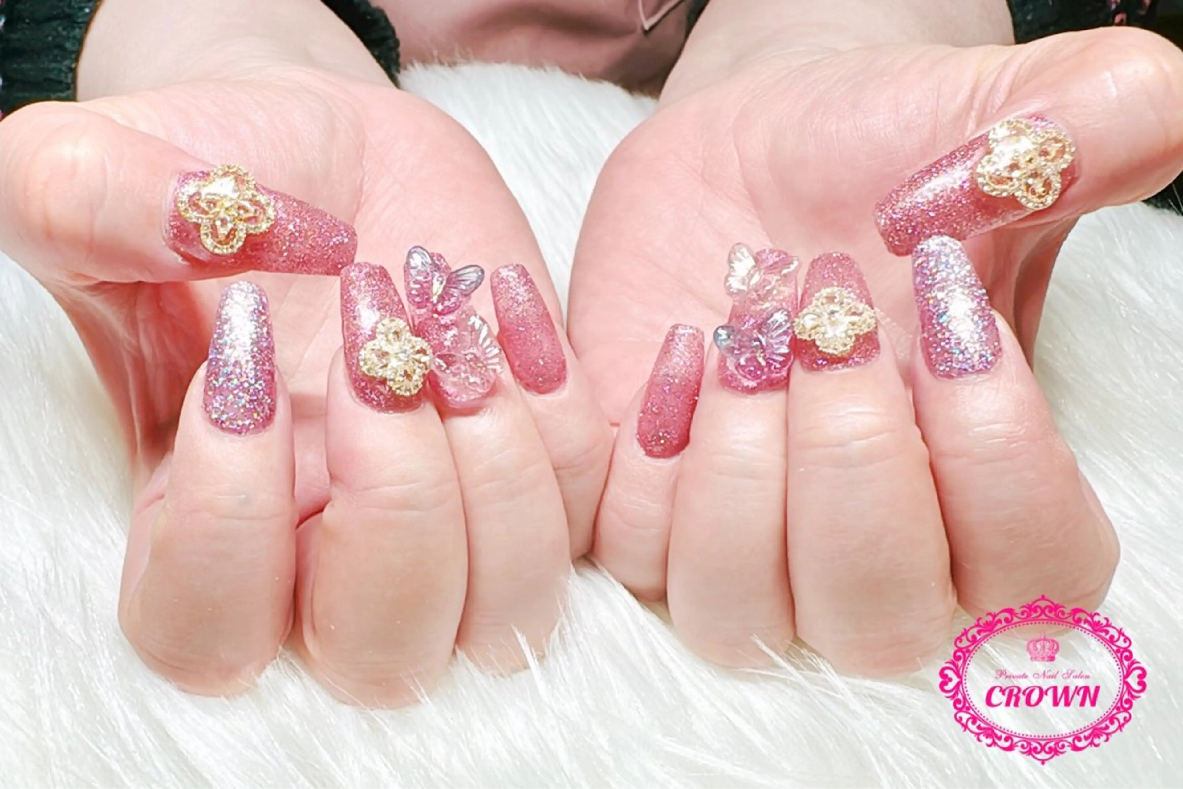 ネイル CROWN プライベートサロンのネイルデザイン