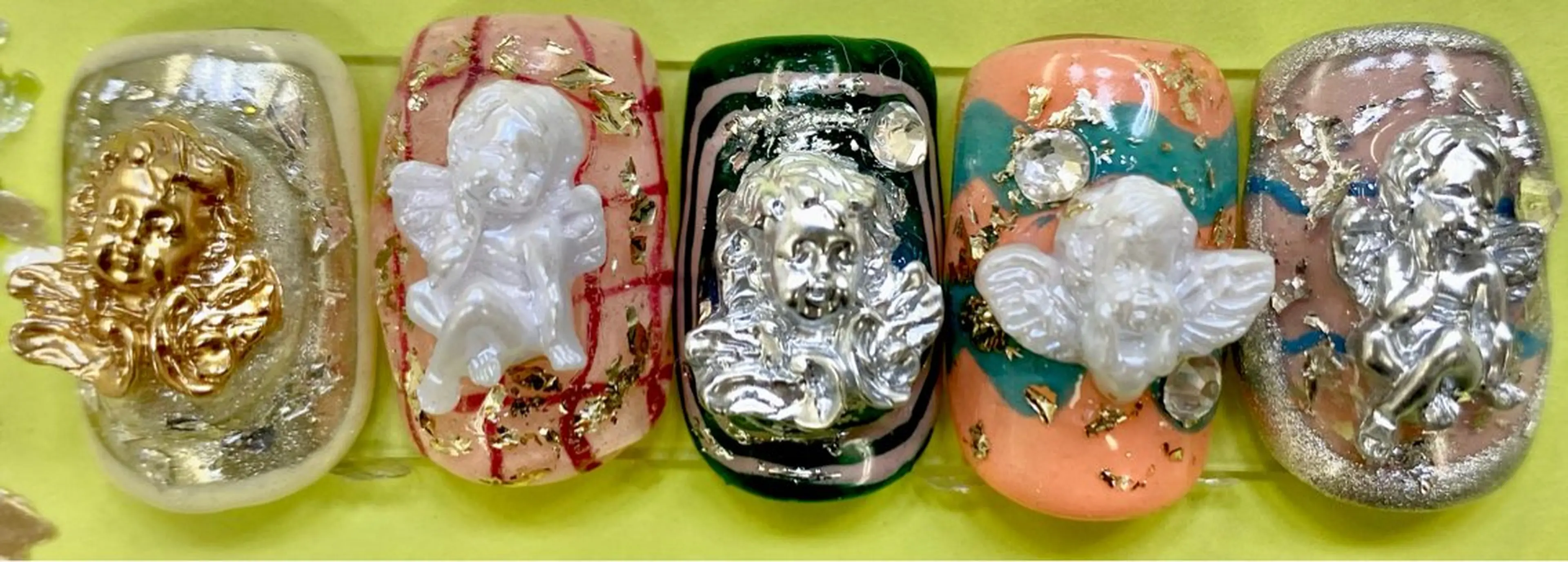 ネイル 持ち込み MAXKELLY AIのネイルデザイン