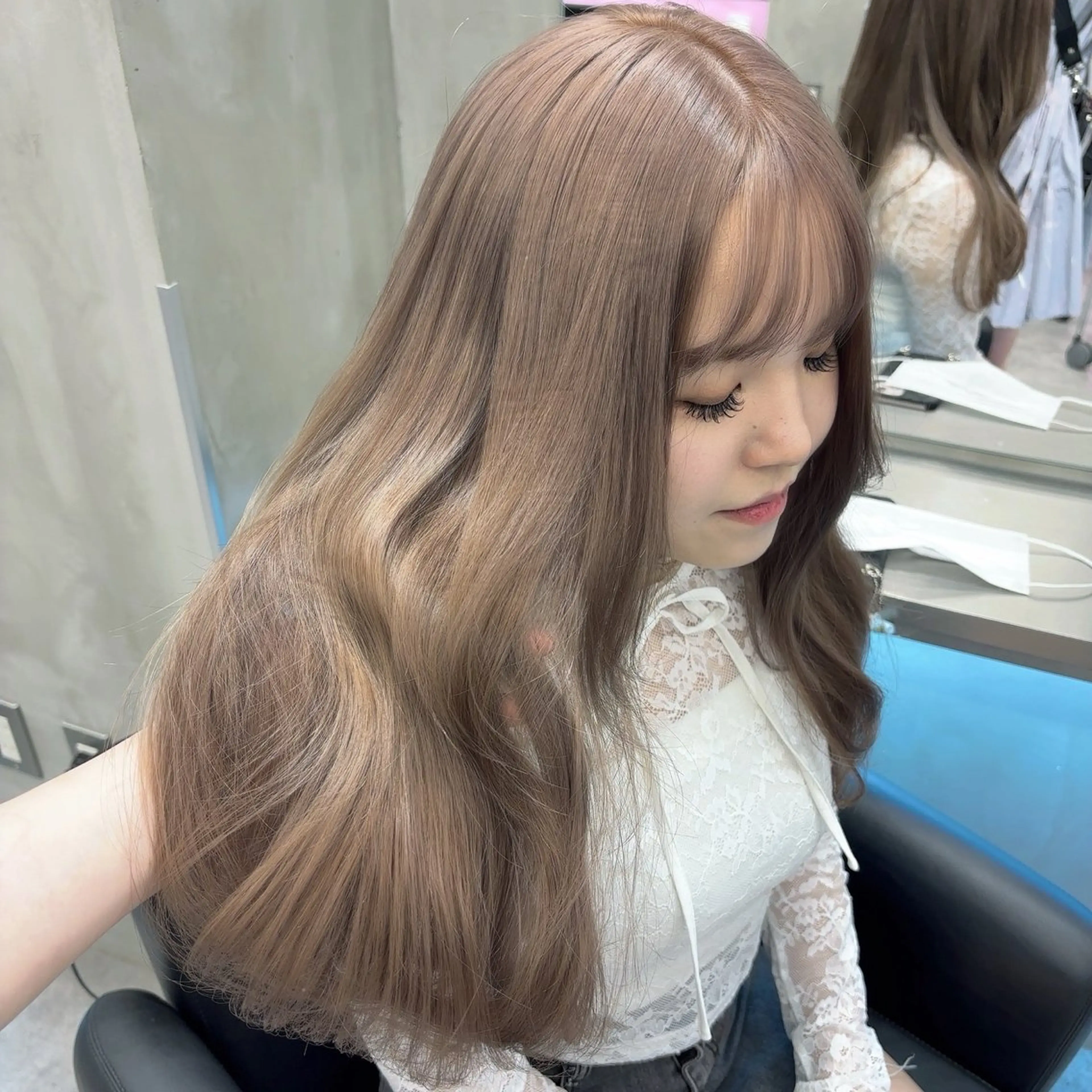 ロング カラー ヘアアレンジ ベージュカラー ブリーチ 透明感カラー the path sora♡のヘアスタイル