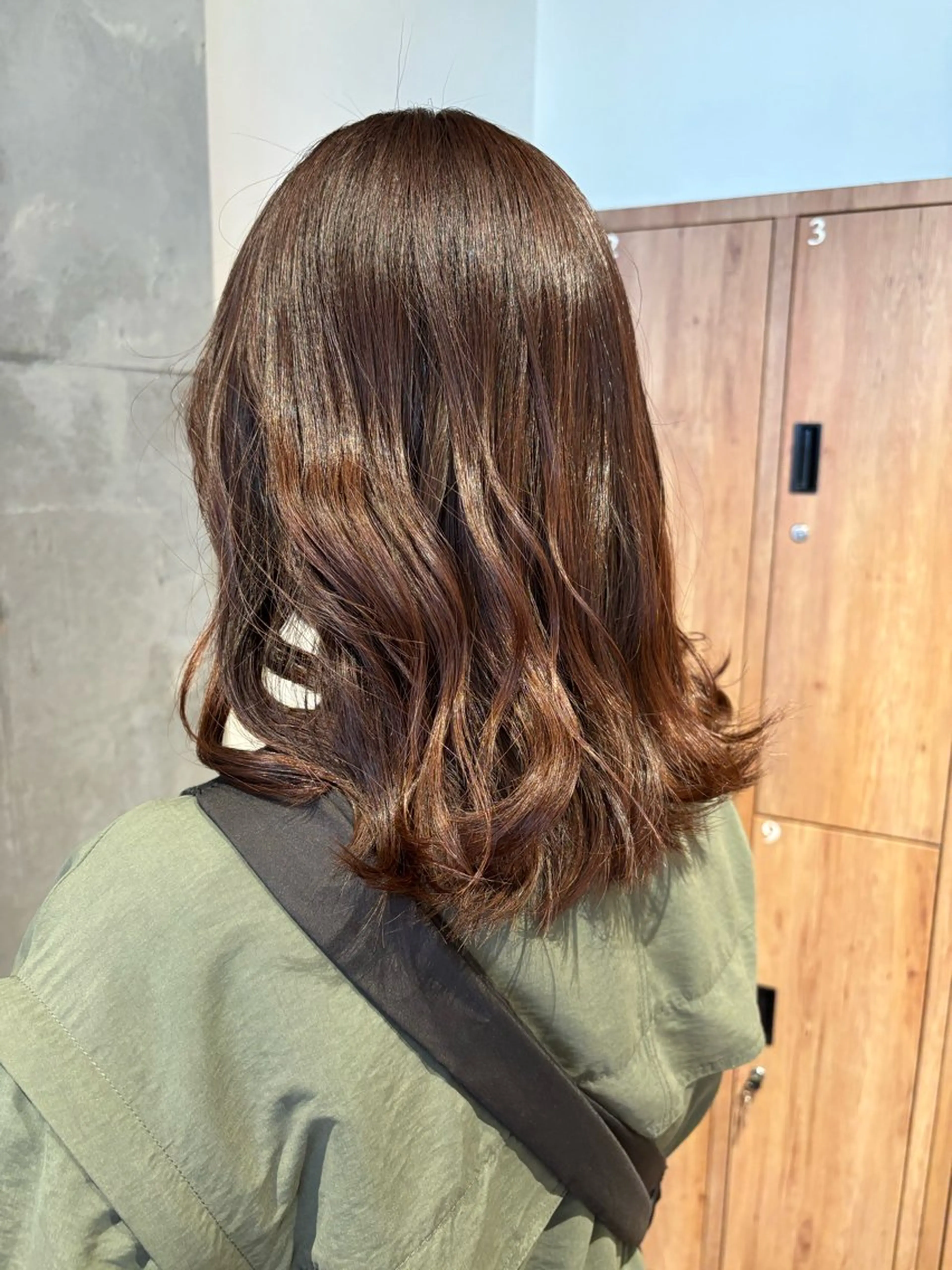 ✨艶髪ワンカラー+超音波トリートメント✨4400円の写真