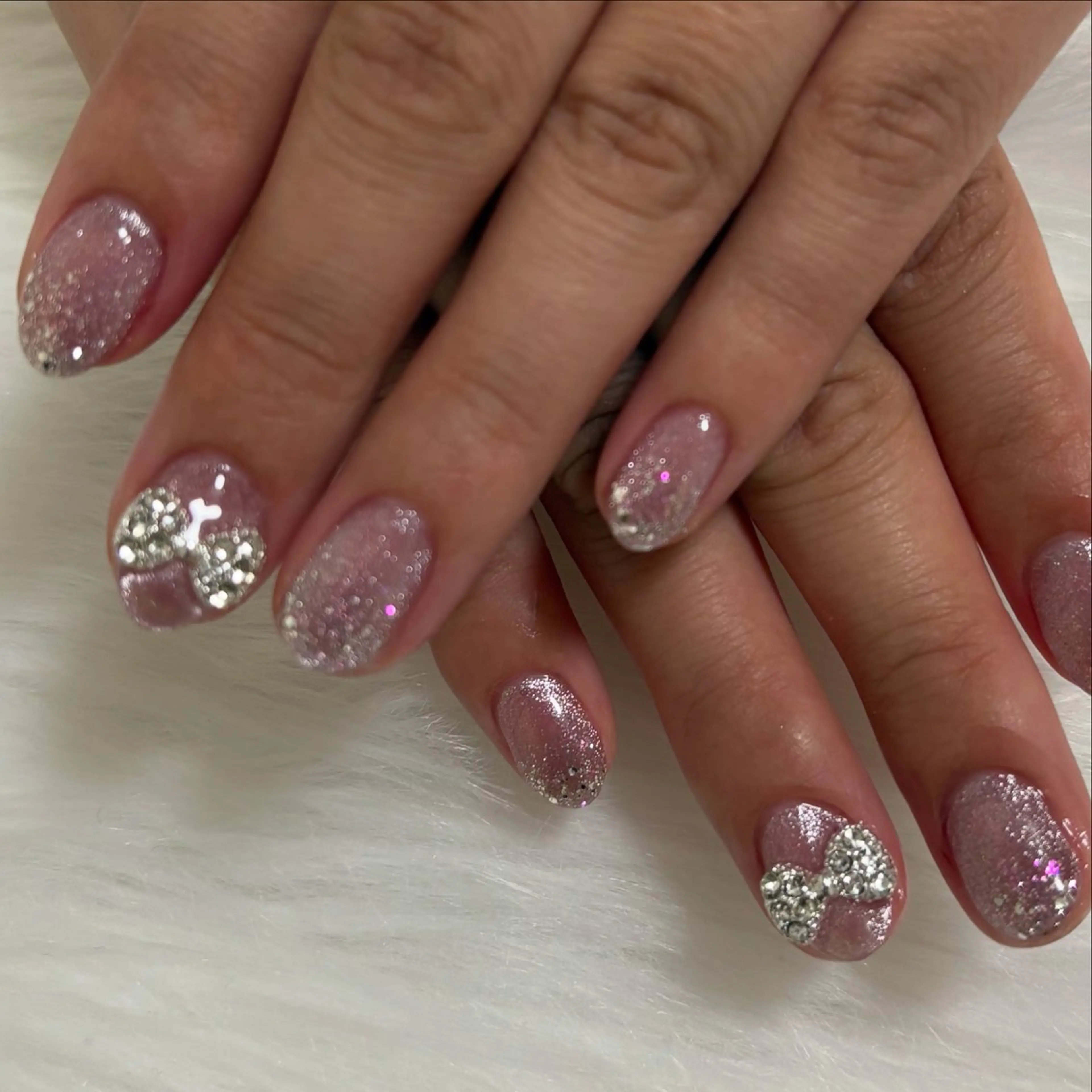 ネイル フラッシュネイル グラデーション ラメ(グリッター) ラメグラデーション マグネットネイル ハンドネイル NAILSALON ViViのネイルデザイン