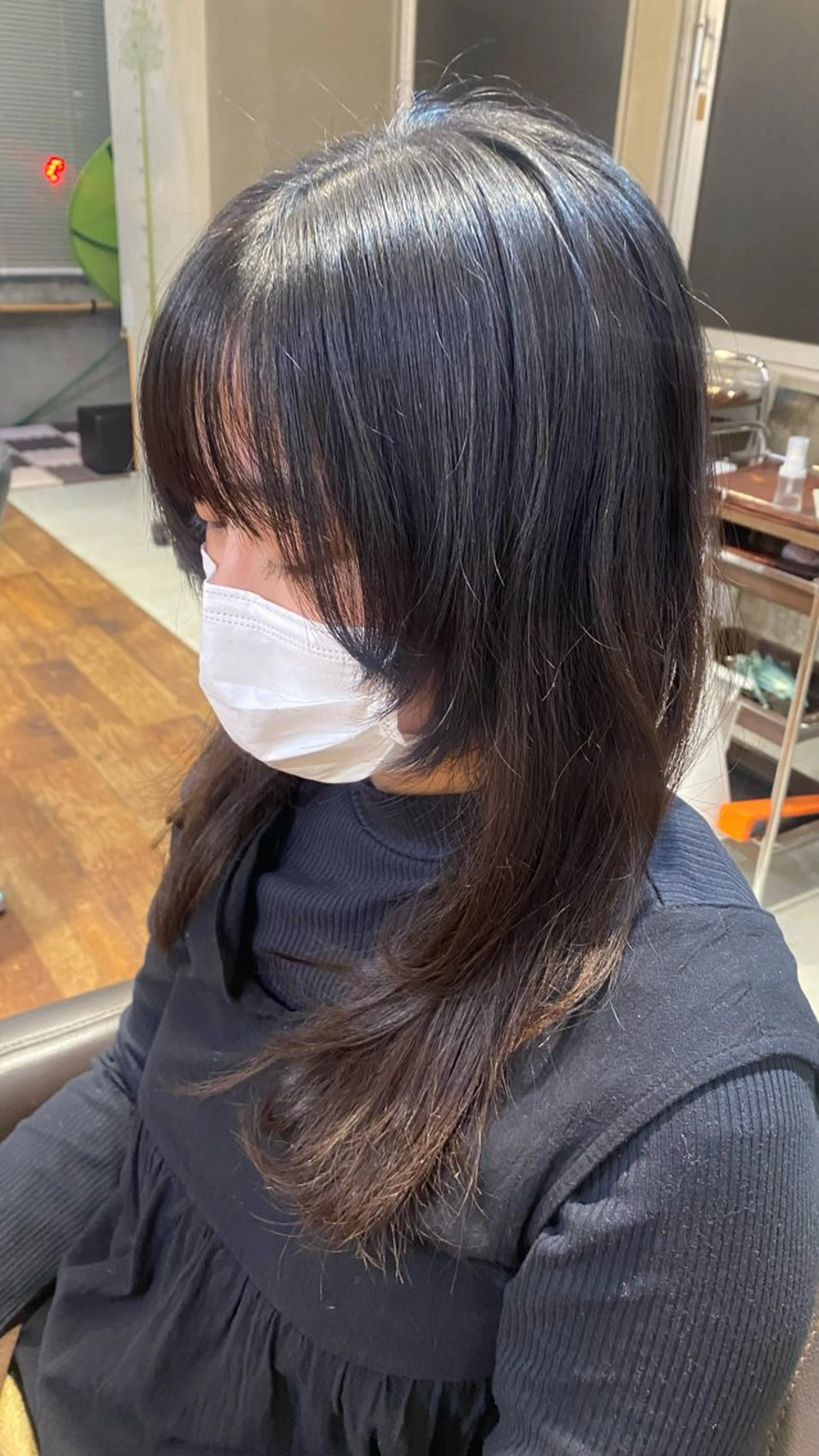 セミロング レイヤーカット ウルフカット ウルフレイヤー 山形 梨沙のヘアスタイル