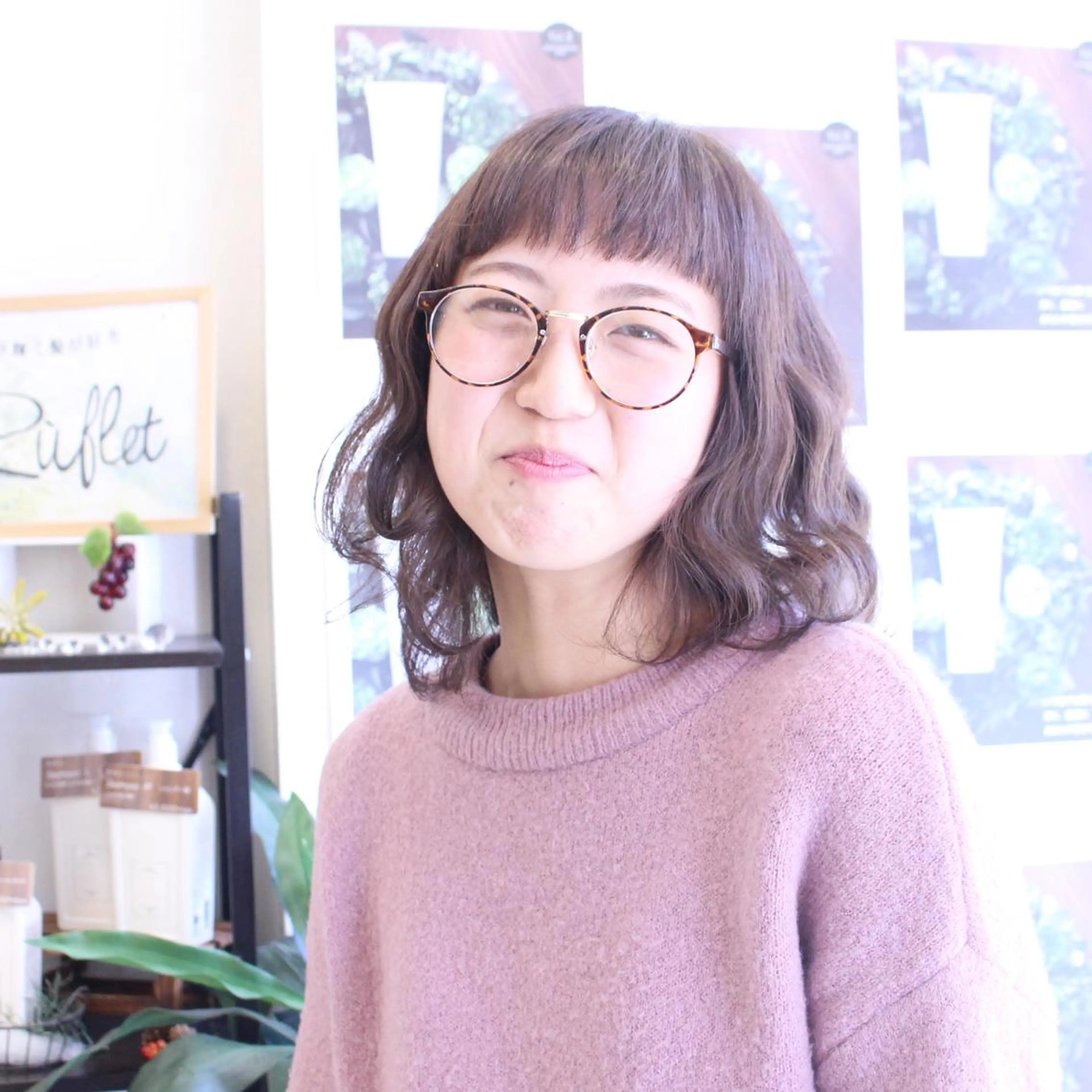 ミディアム カラー 松本 美香のヘアスタイル