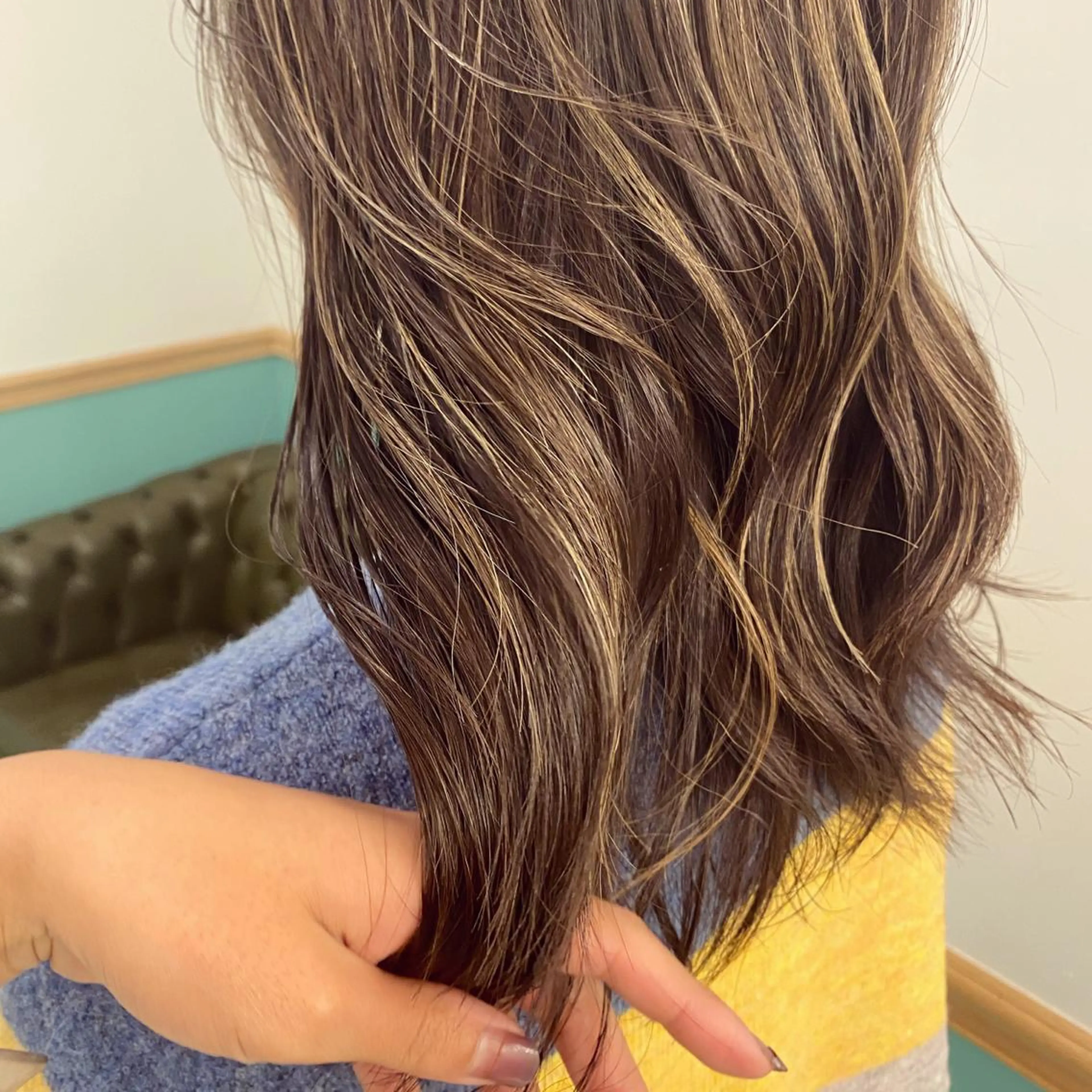 ロング カラー ハイライトカラー ハイライト ma naのヘアスタイル