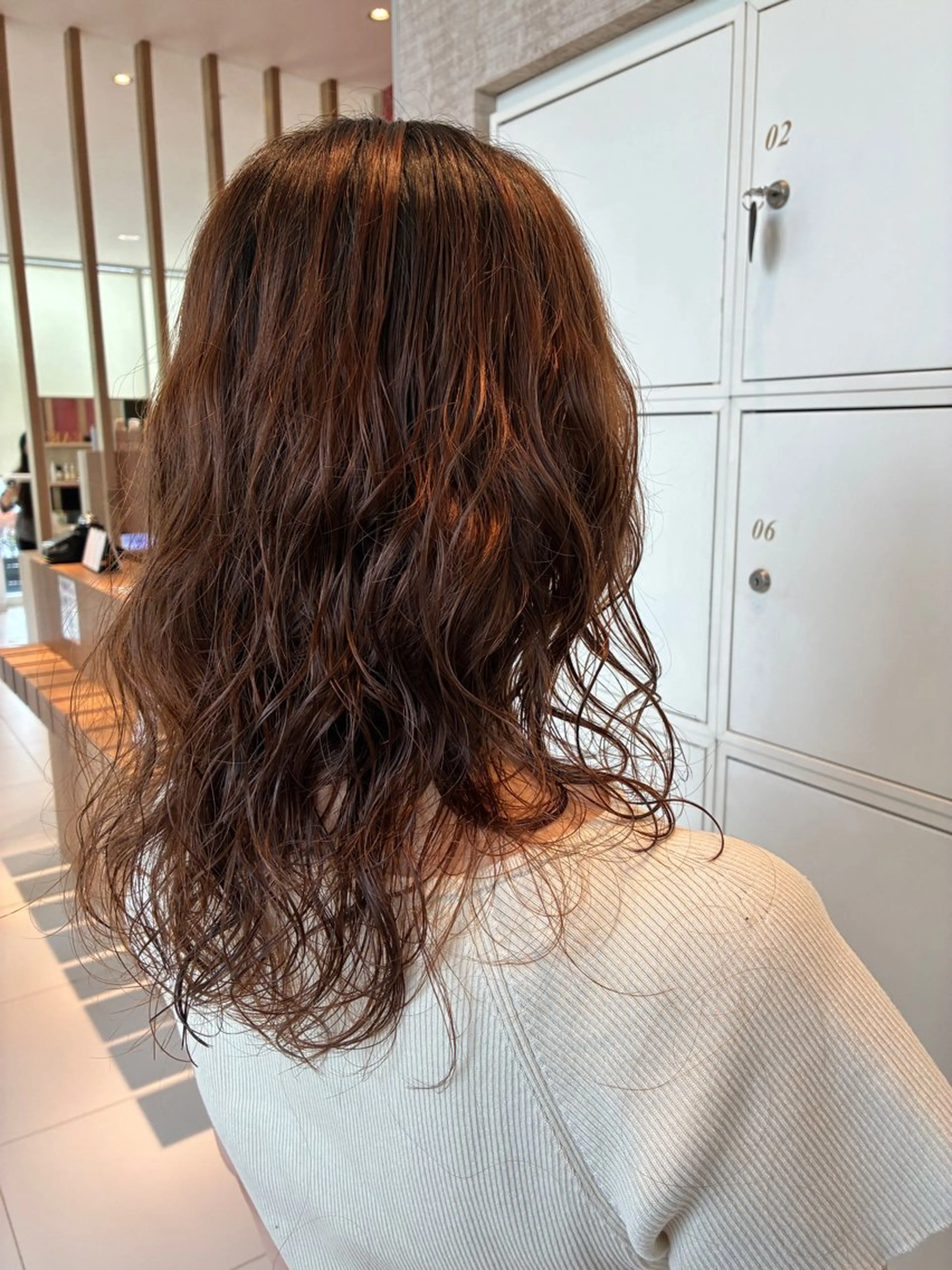 セミロング パーマ セミロングパーマ デジタルパーマ カット パーマ ニシムラ ユカリのヘアスタイル