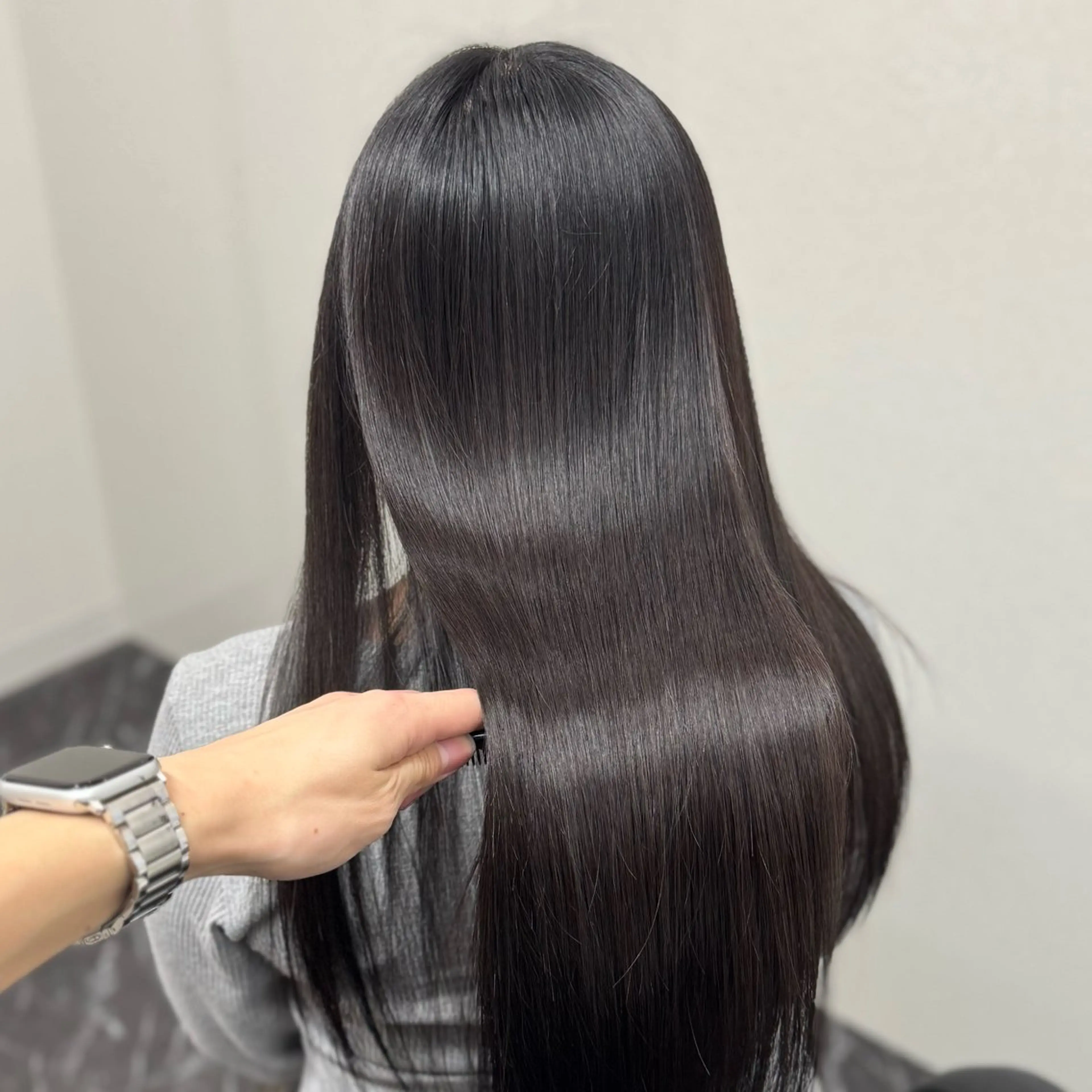 ロング パーマ 髪質改善 韓国風ヘア 縮毛矯正 トリートメント ヘアカラー トリートメント 髪質改善Ⅰ透明感 艶カラーⅠたつやのヘアスタイル